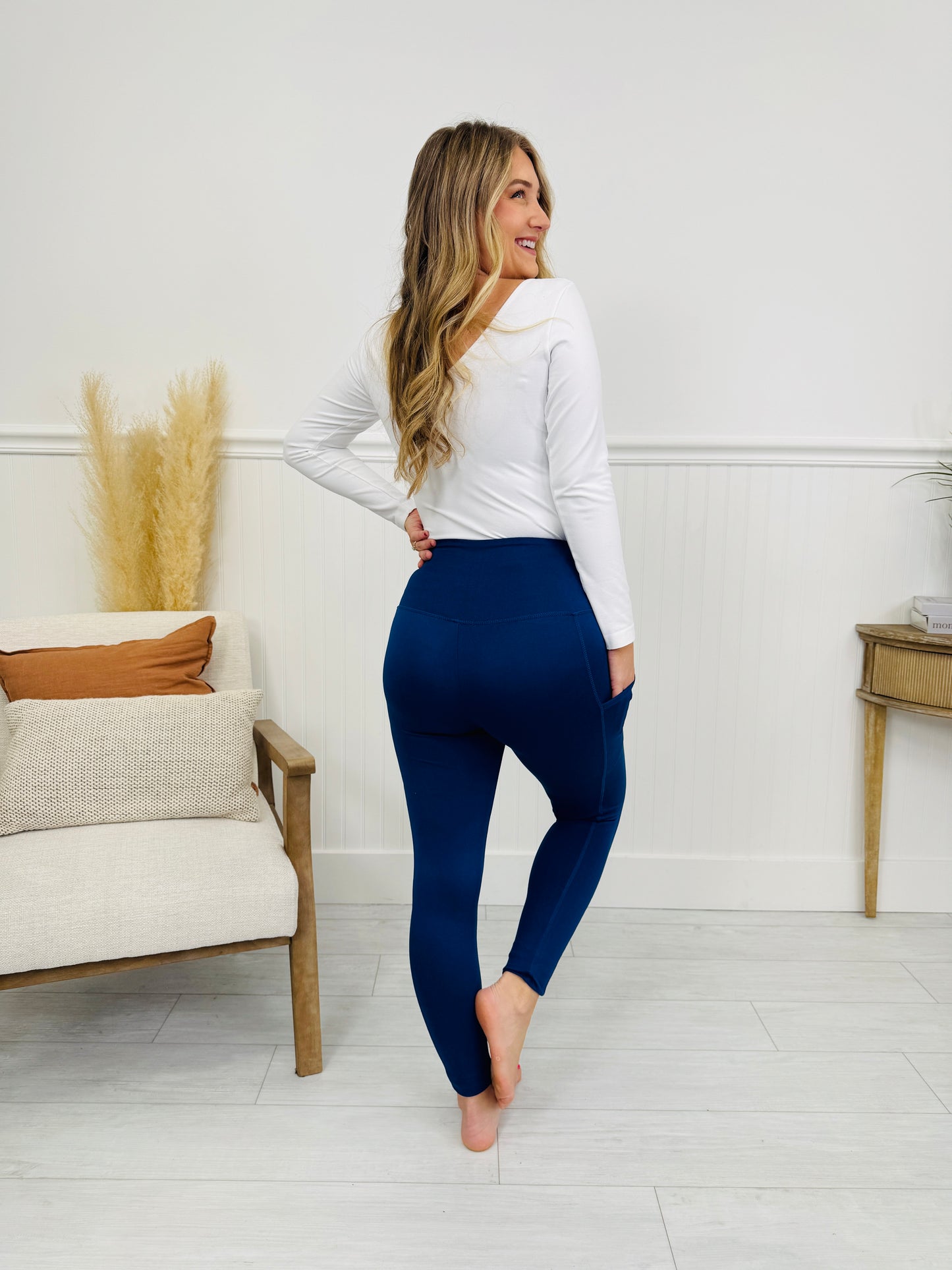 Nothing In The Way Leggings In Navy