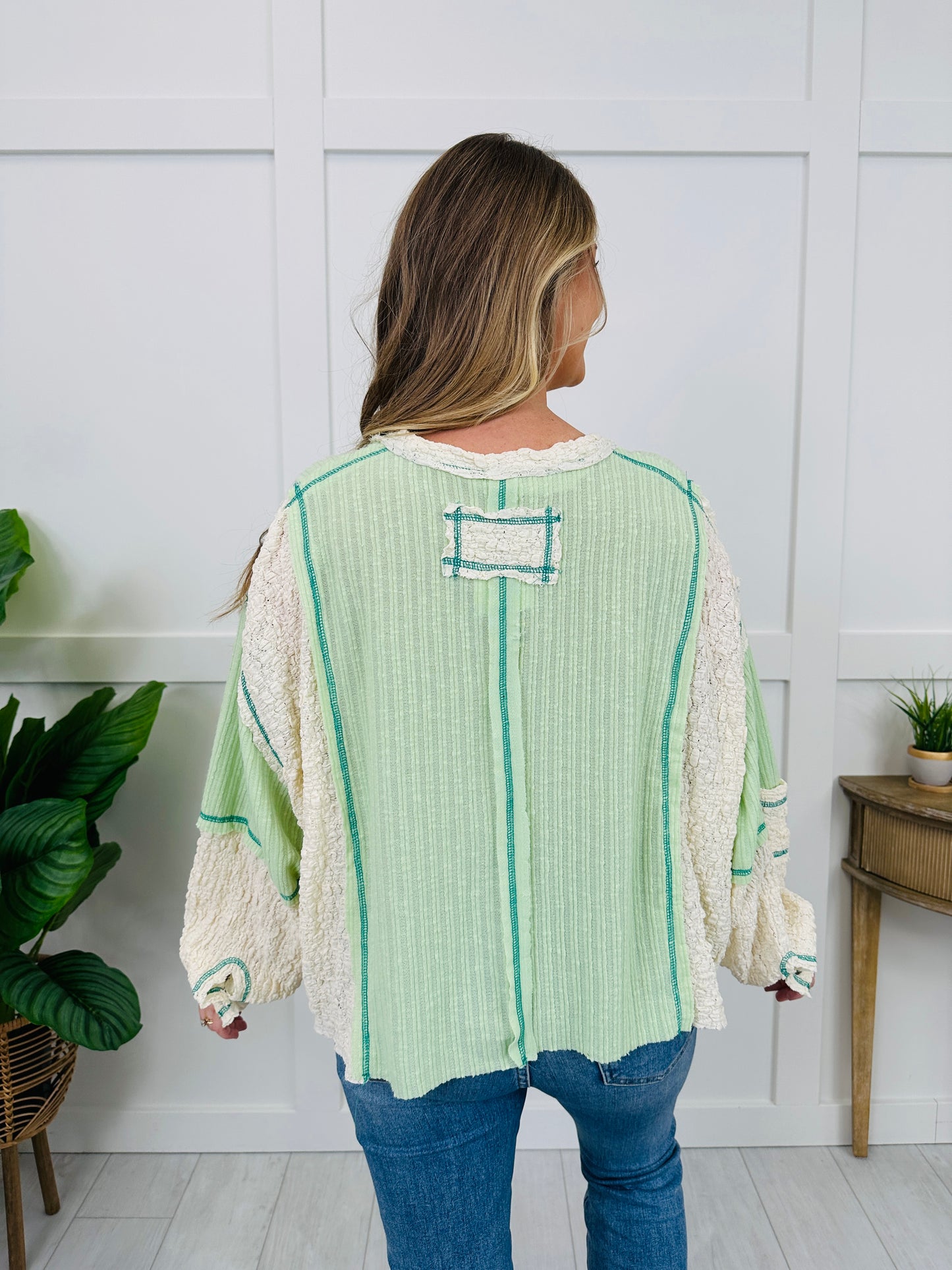 Worn Like a Thought Top In Mint