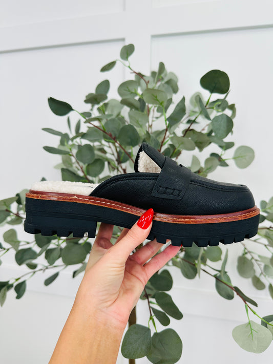 The Cozy Commander Mules in Black