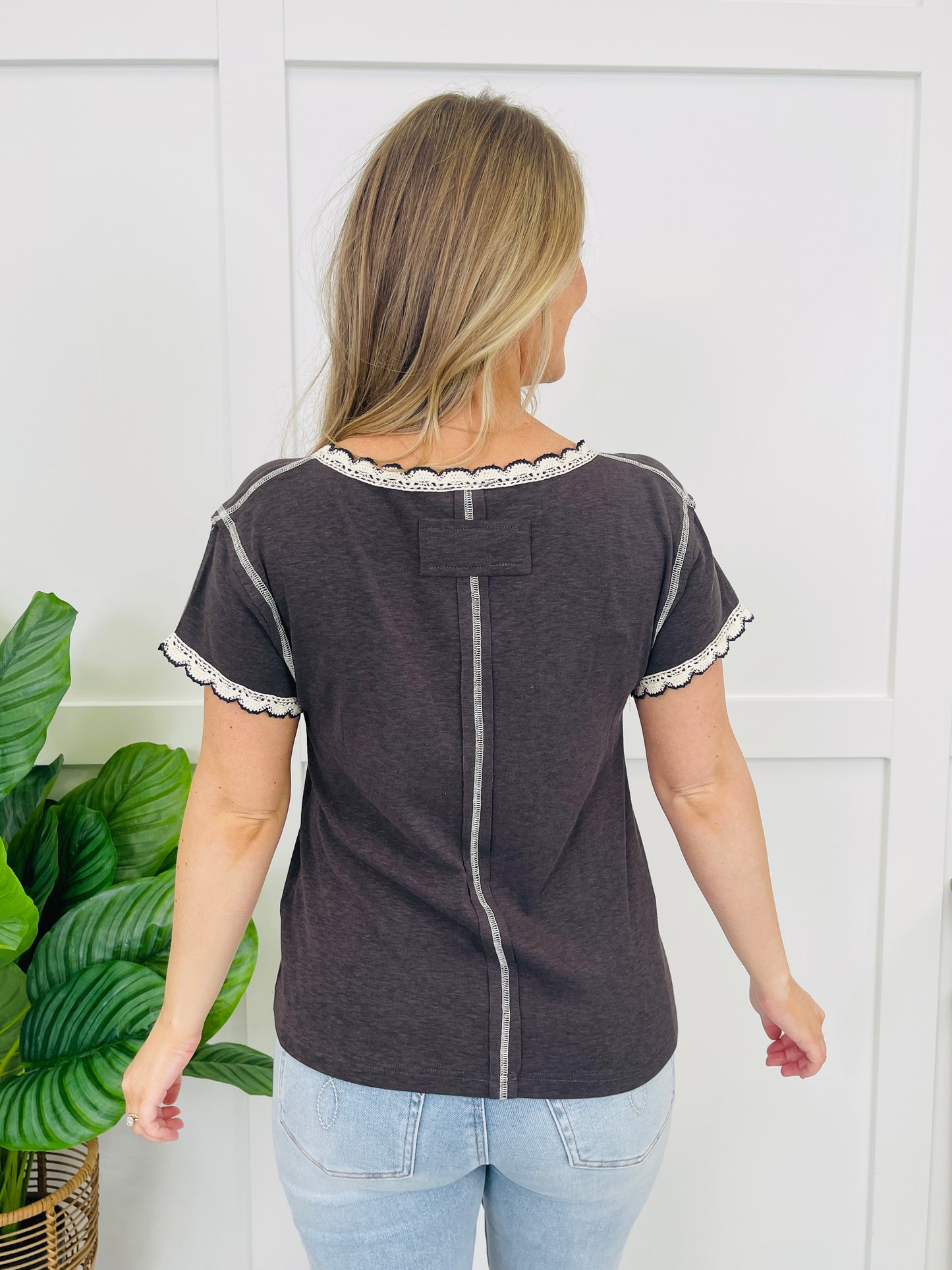 Simple Moments Top in Charcoal