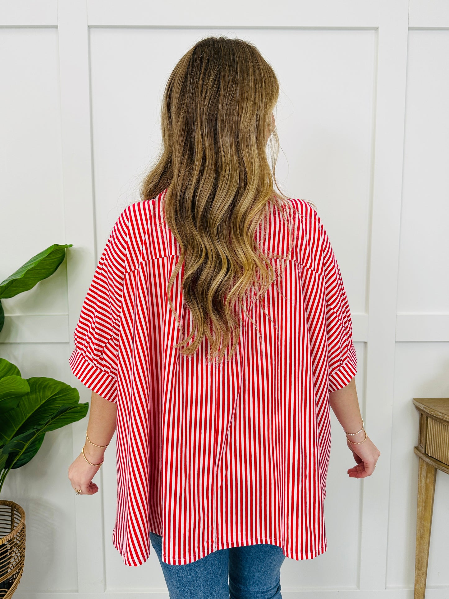 Linear Lounge Top In Ruby