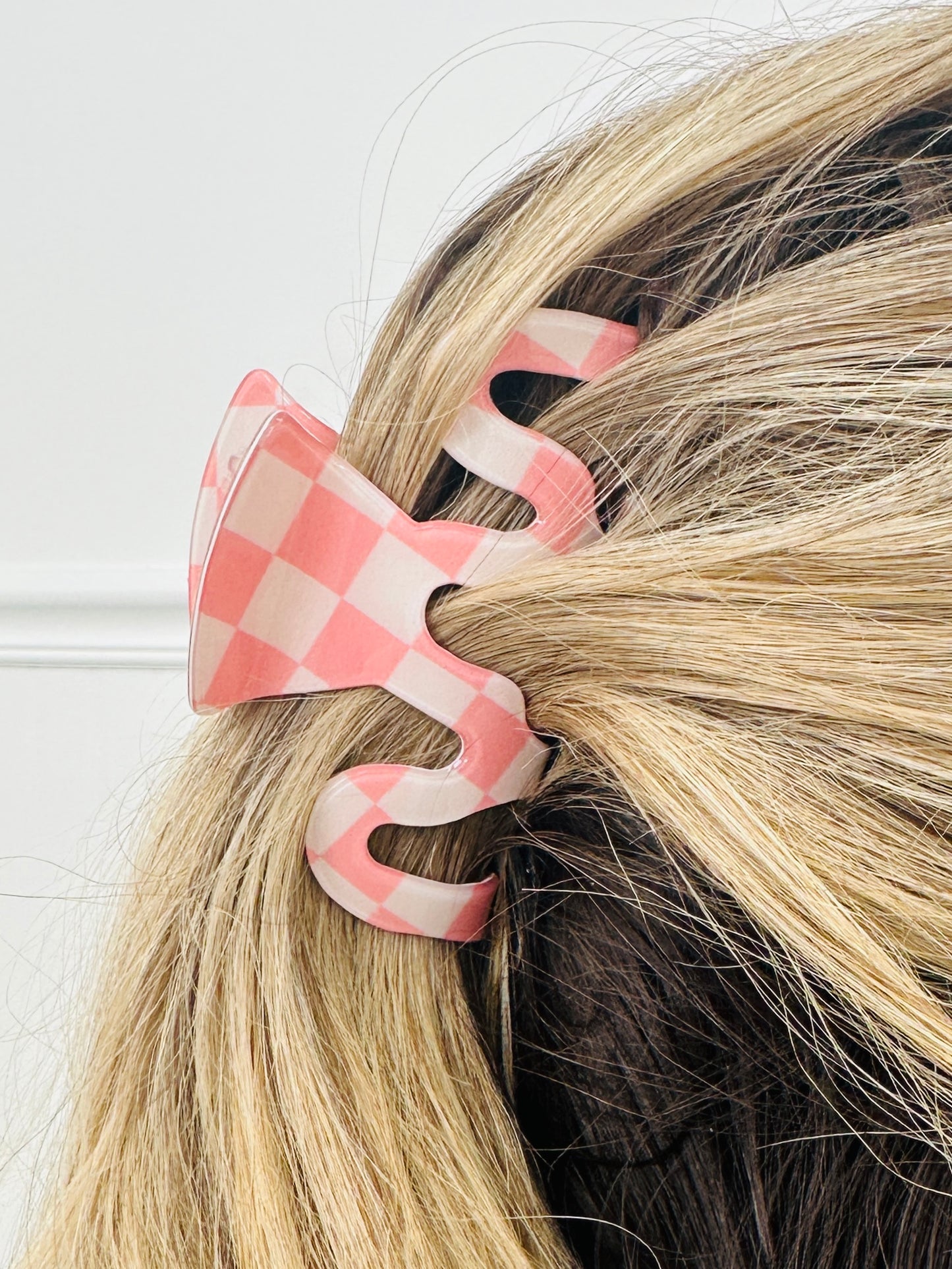 Check Me Out Checkered Claw Clip- Multiple Colors!