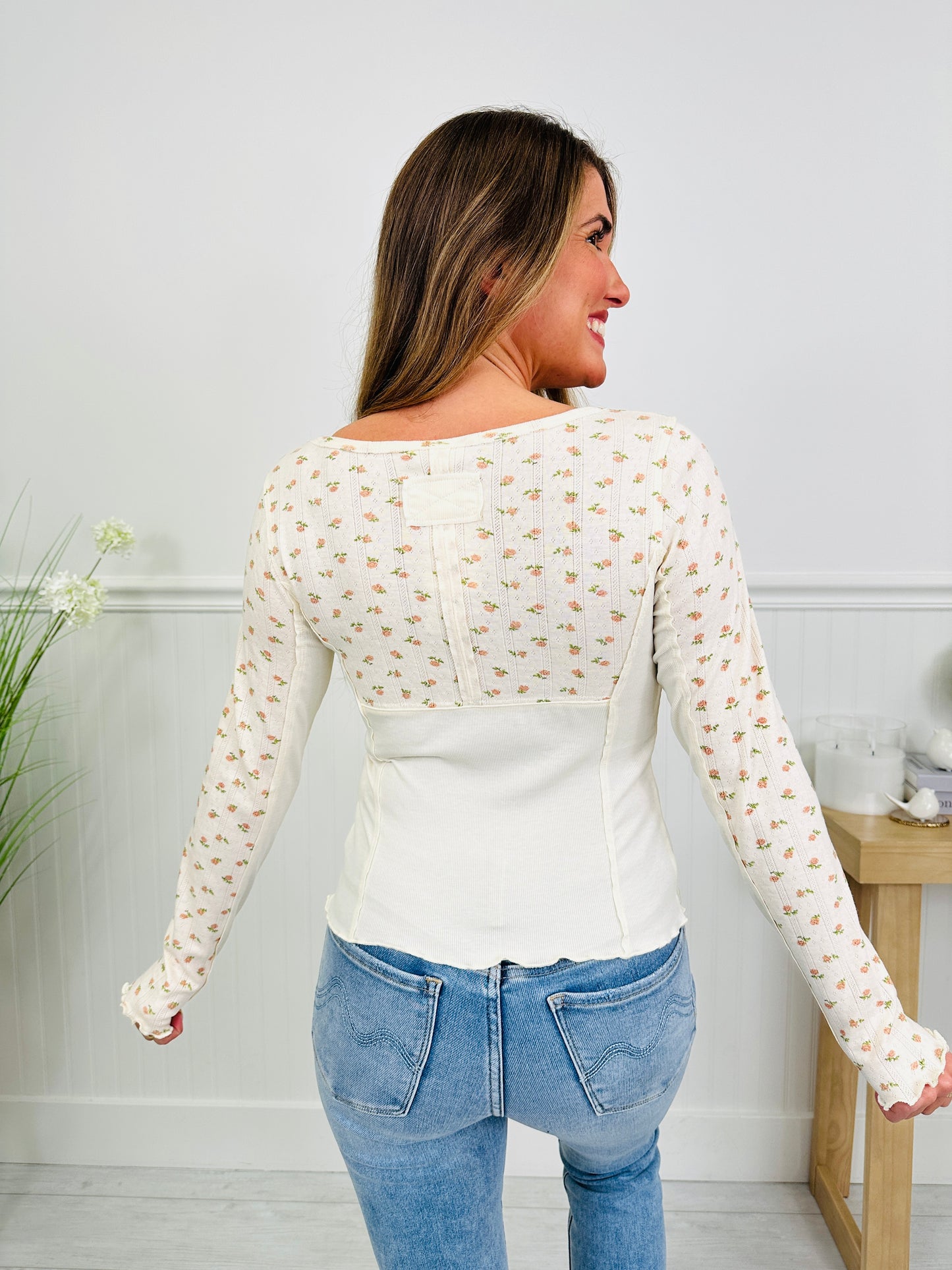 Delicate Days Top In Ecru
