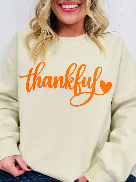 Thankful Heart Graphic Crewneck Sweatshirt