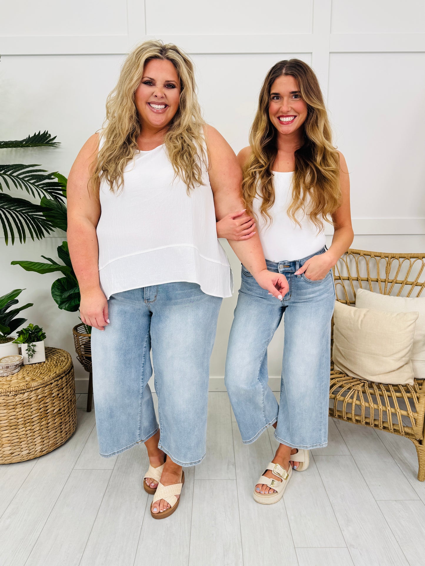 Judy Blue Breezing By Wide Leg Cropped Jeans