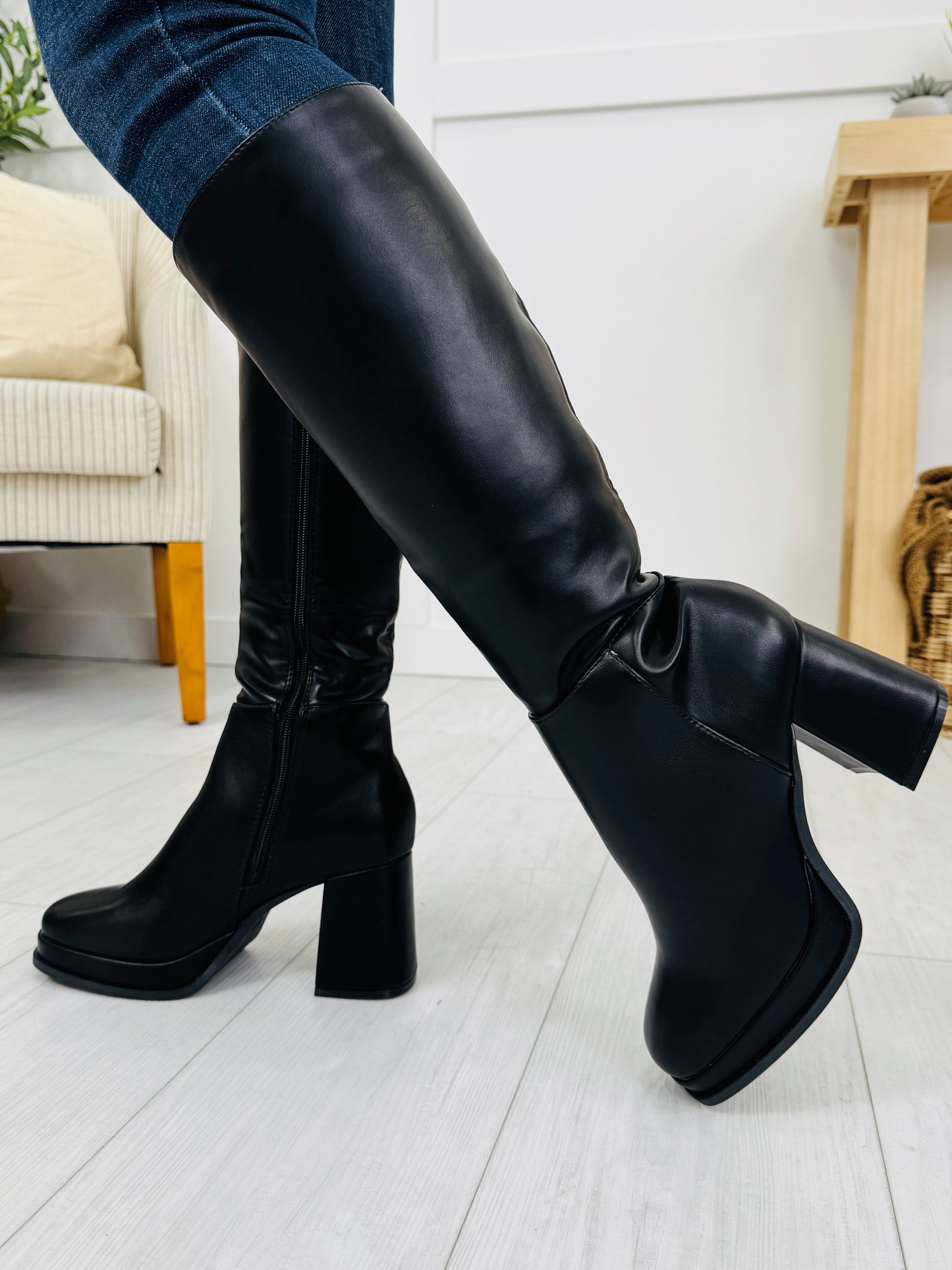 Rebel Reach Boots in Black