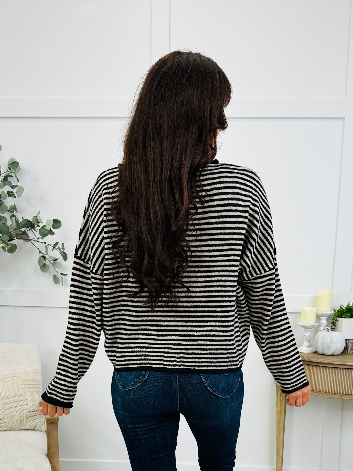 The Fireside Stripe Top In Black