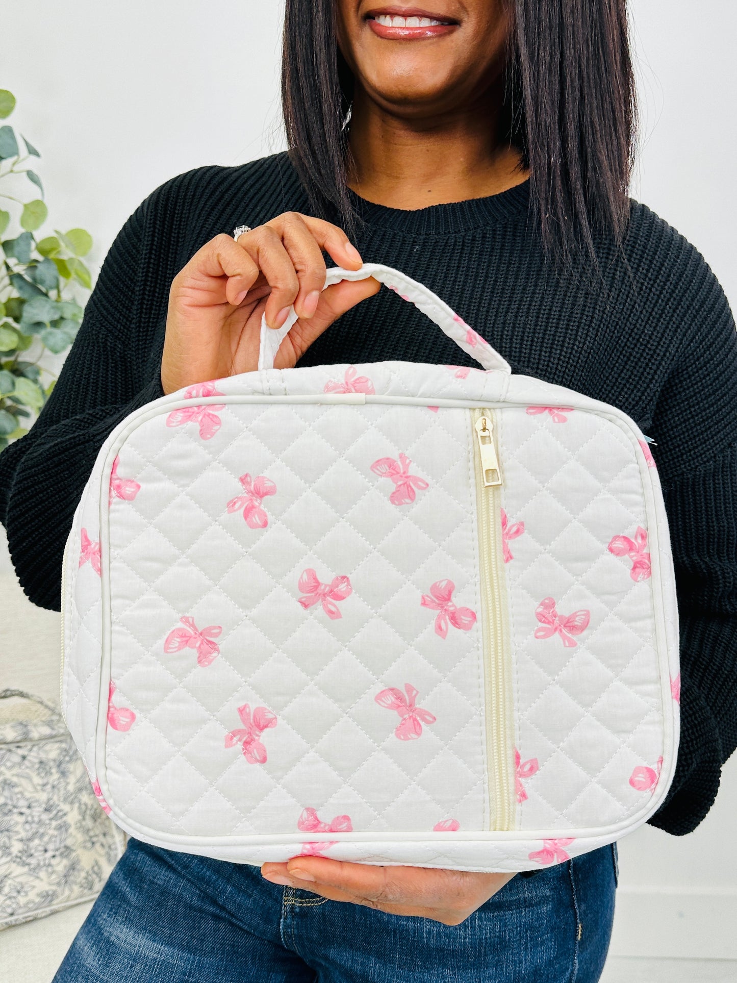 In Good Hands Bible Case With Accessories In Multiple Patterns