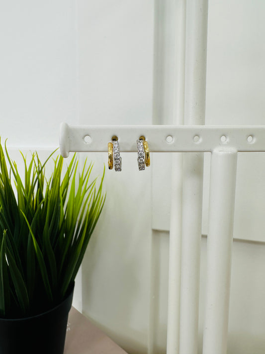 Glimmering Contrast Earrings