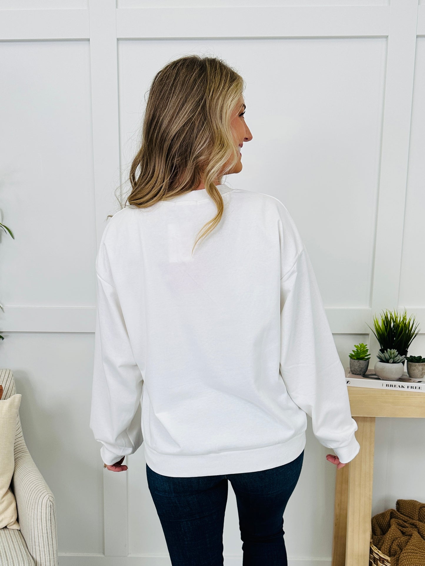 Tied For The Win Pullover