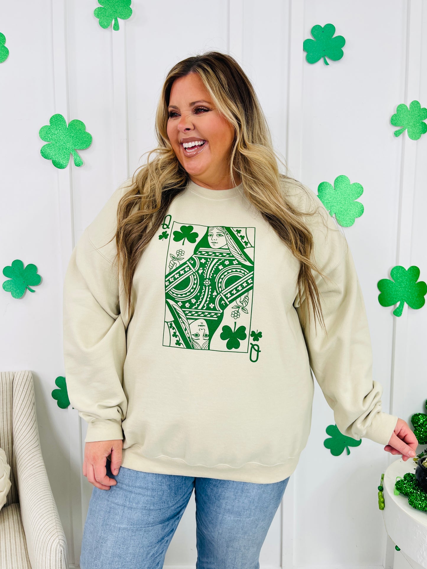 Lucky Clover Queen Graphic Crewneck Sweatshirt