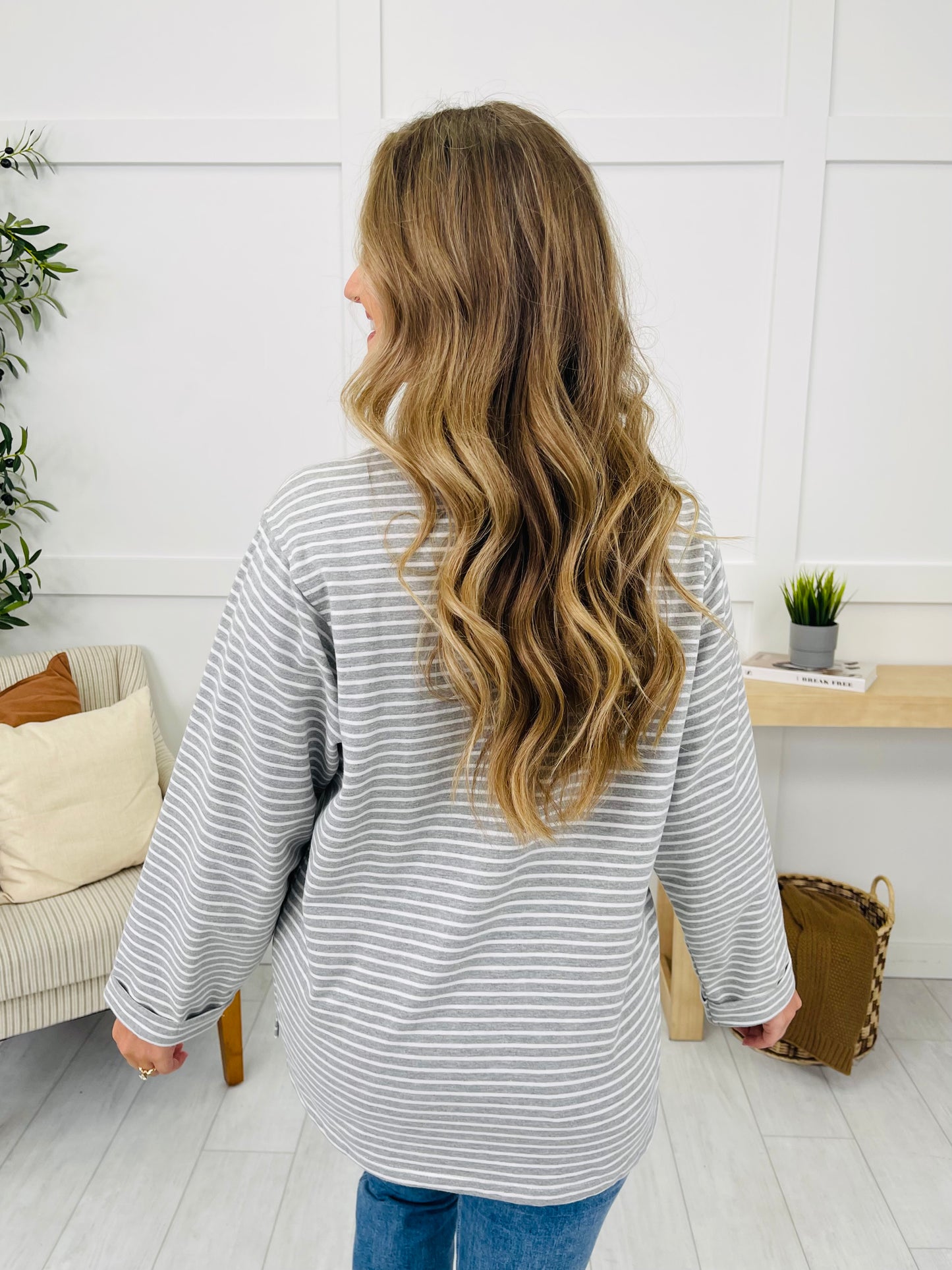 Soft Focus Pullover in H Grey