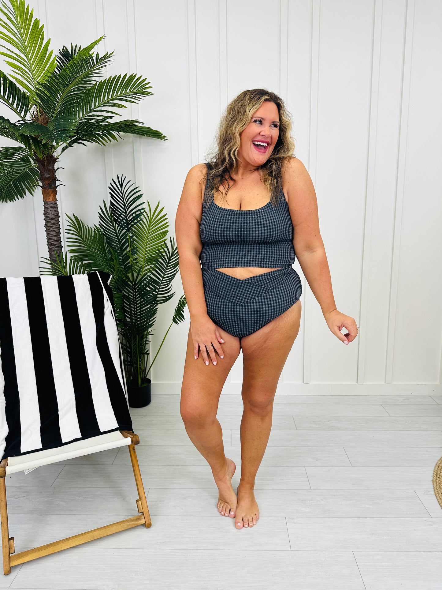 High Waisted V-Cut Swim Bottoms In Black/Charcoal Gingham
