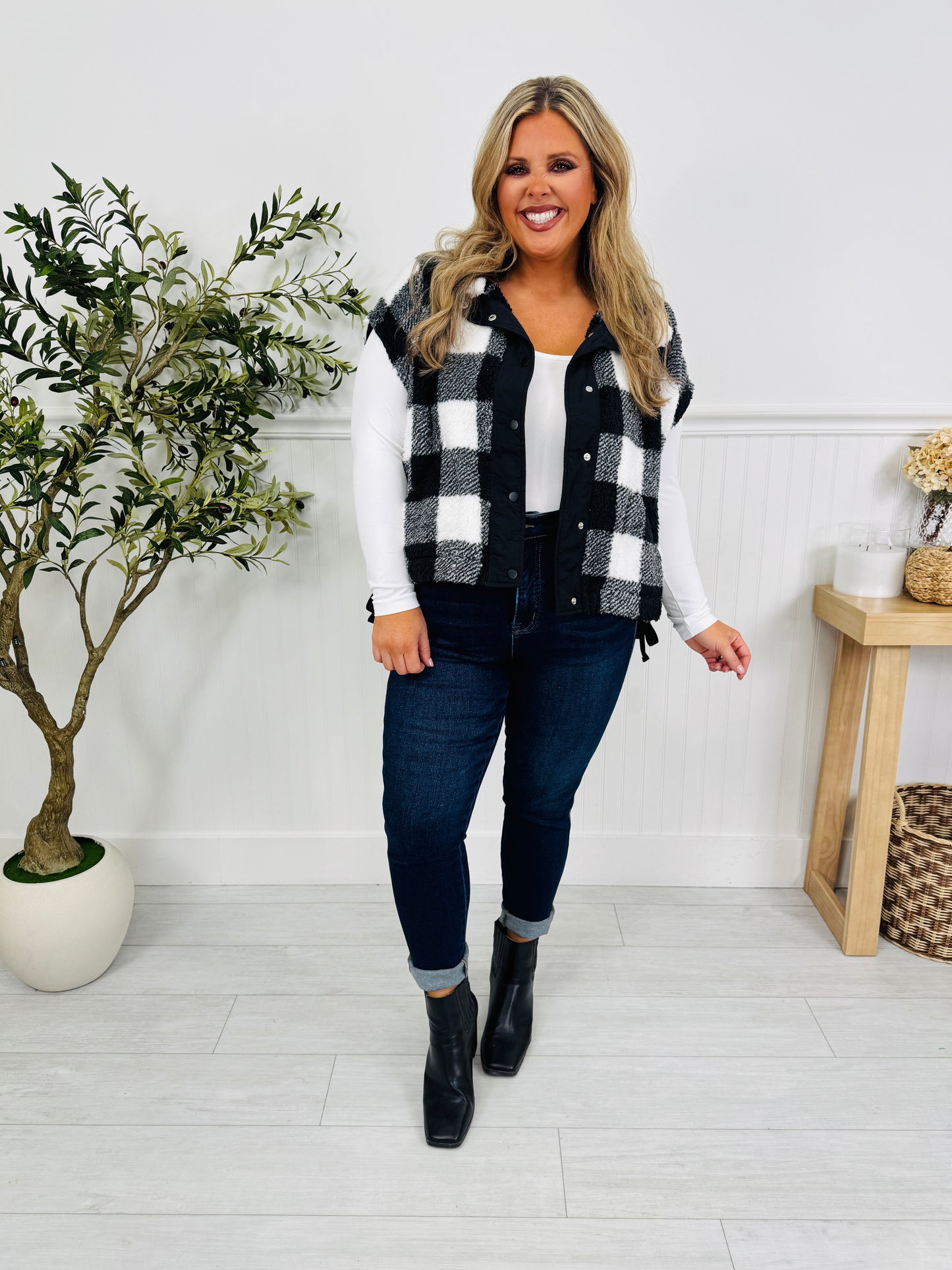 Plaid To Perfection Vest In Black