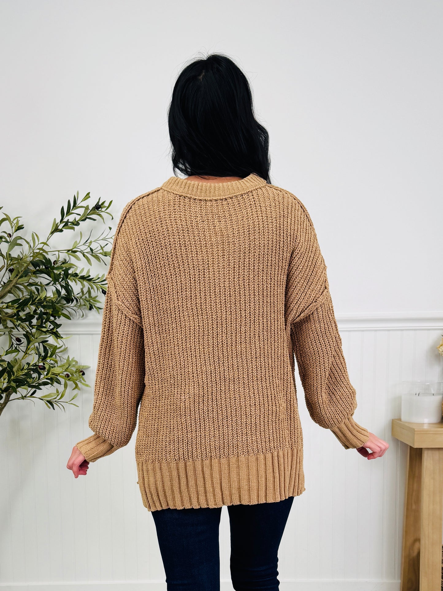 Casual Company Sweater In Mocha