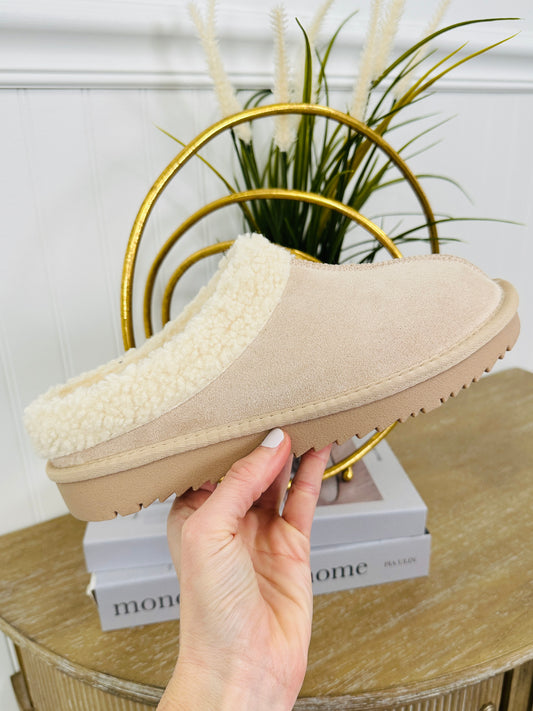 Constant Comfort Clogs In Beige