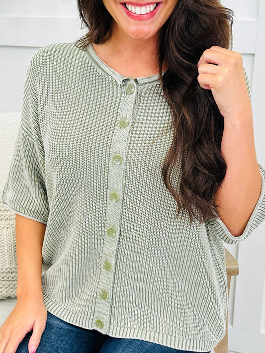 Casual Company Cardigan In Light Olive