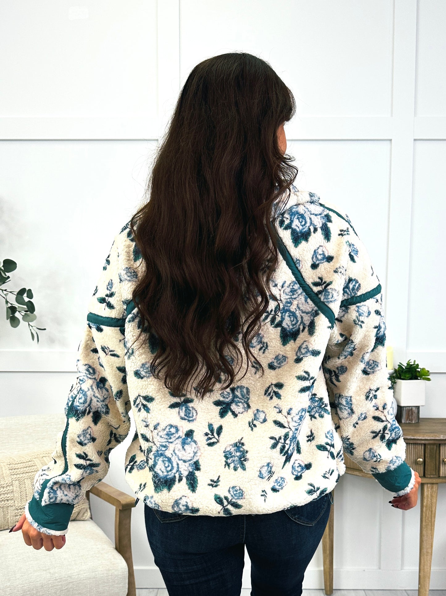 Wildflower Cottage Pullover In Ivory Floral