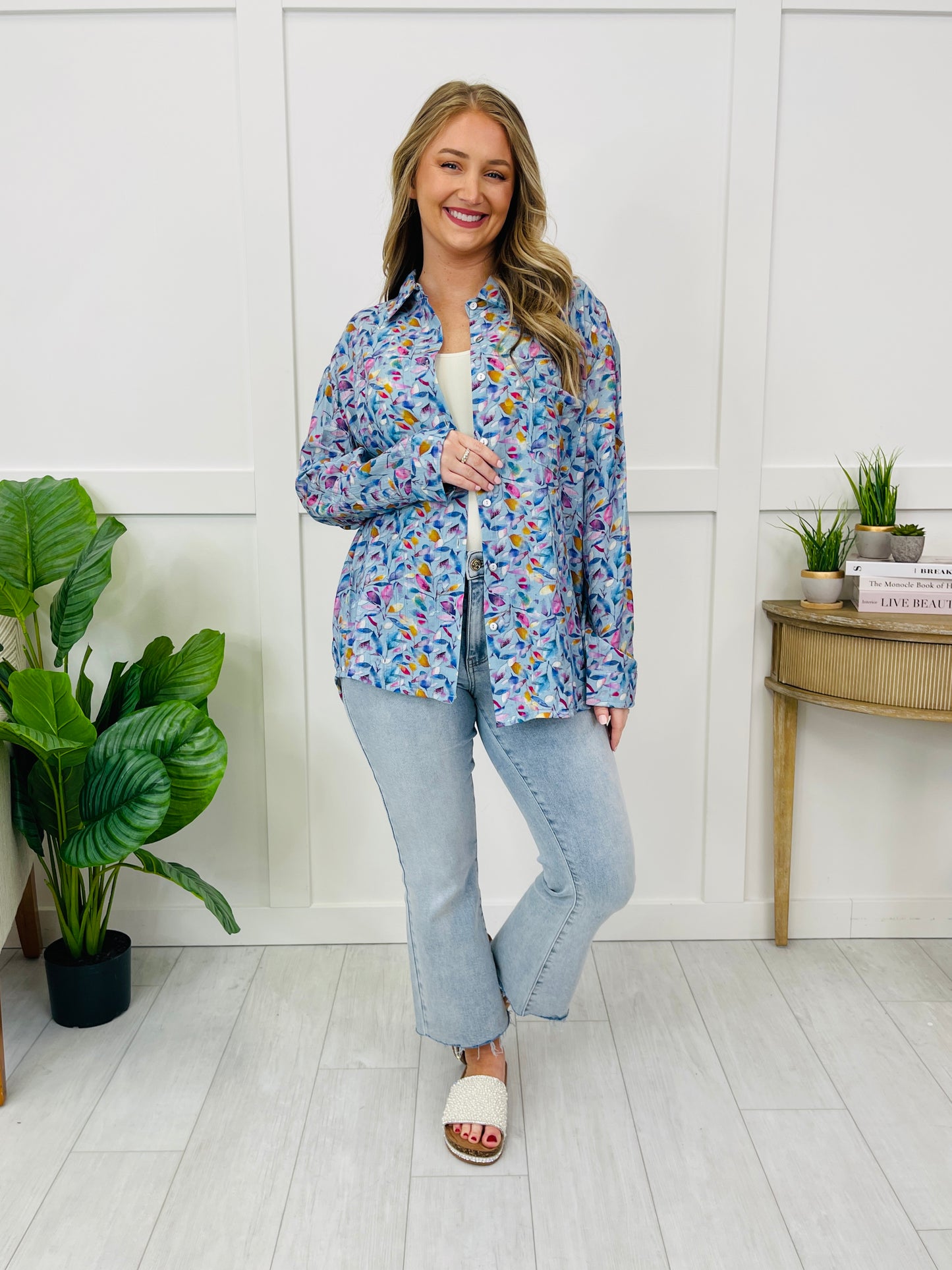 Wandering Patterns Top In Sky Blue Multi