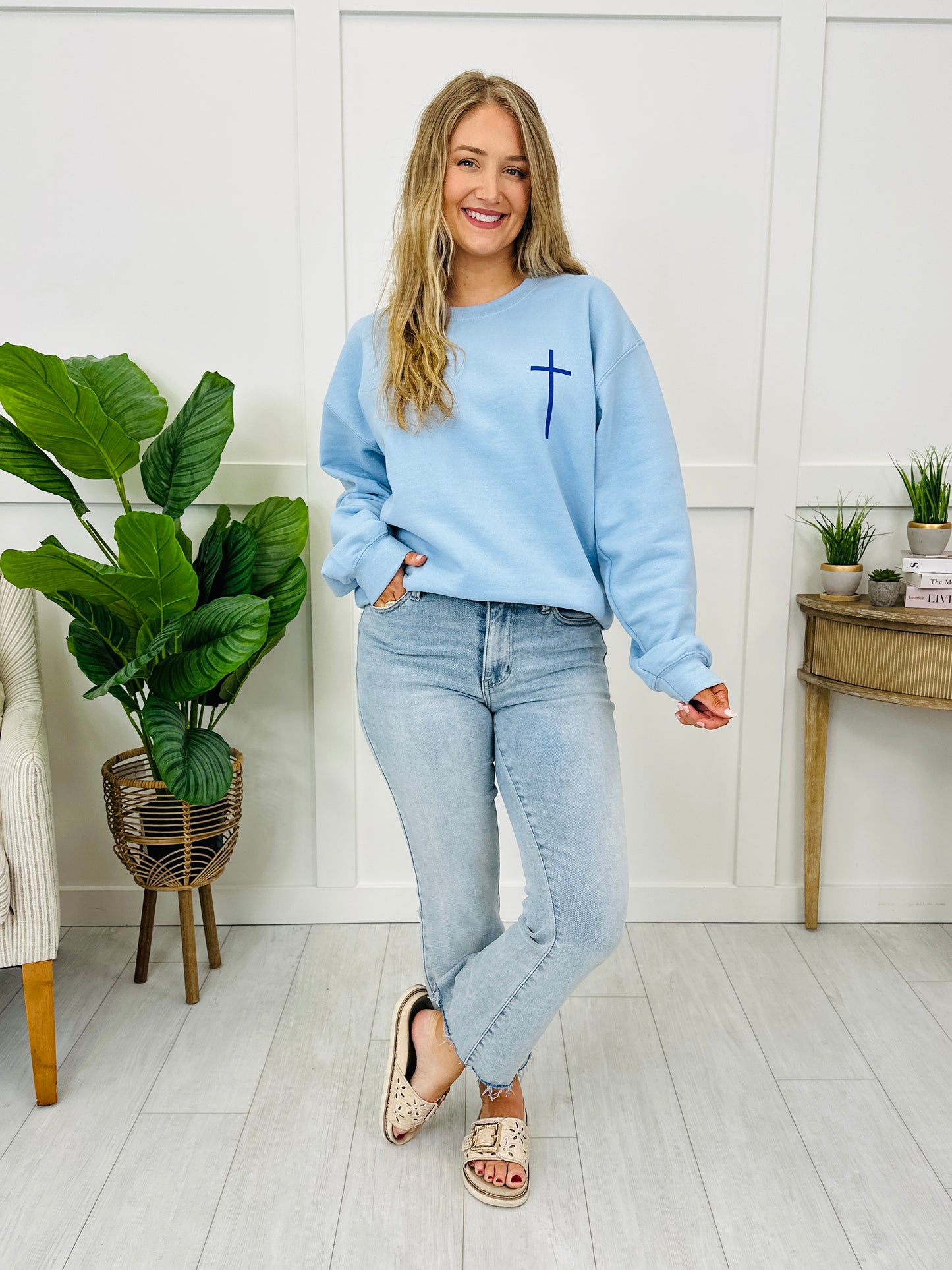 Philippians 4:13 Graphic Crewneck Sweatshirt