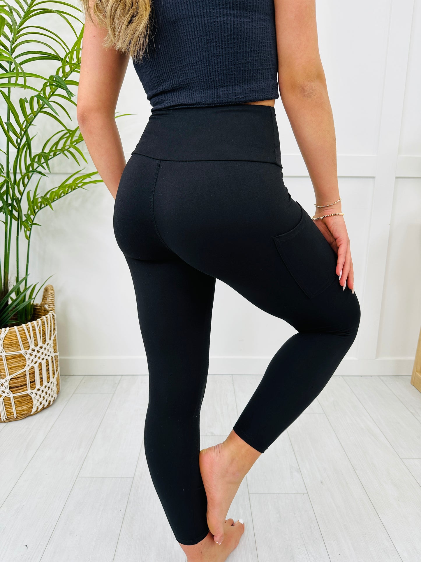 REG/CURVY Best Selling Tummy Control Custom MOCO Design Leggings