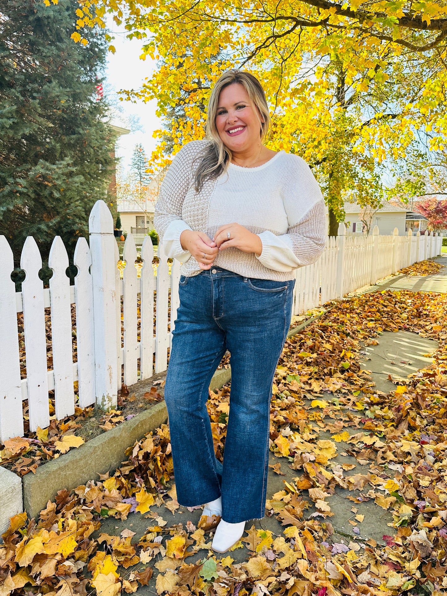 Judy Blue Trifecta Flare Tummy Control Butt Lifting Flare Jeans in Reg/Curvy