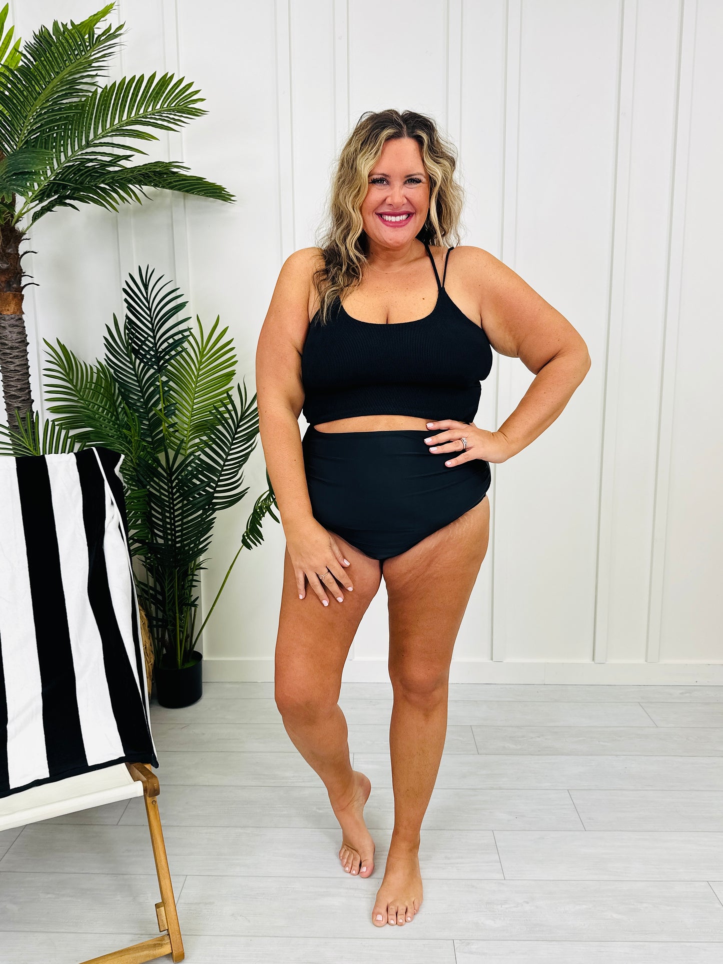 High Waisted Ruched Swim Bottoms In Black