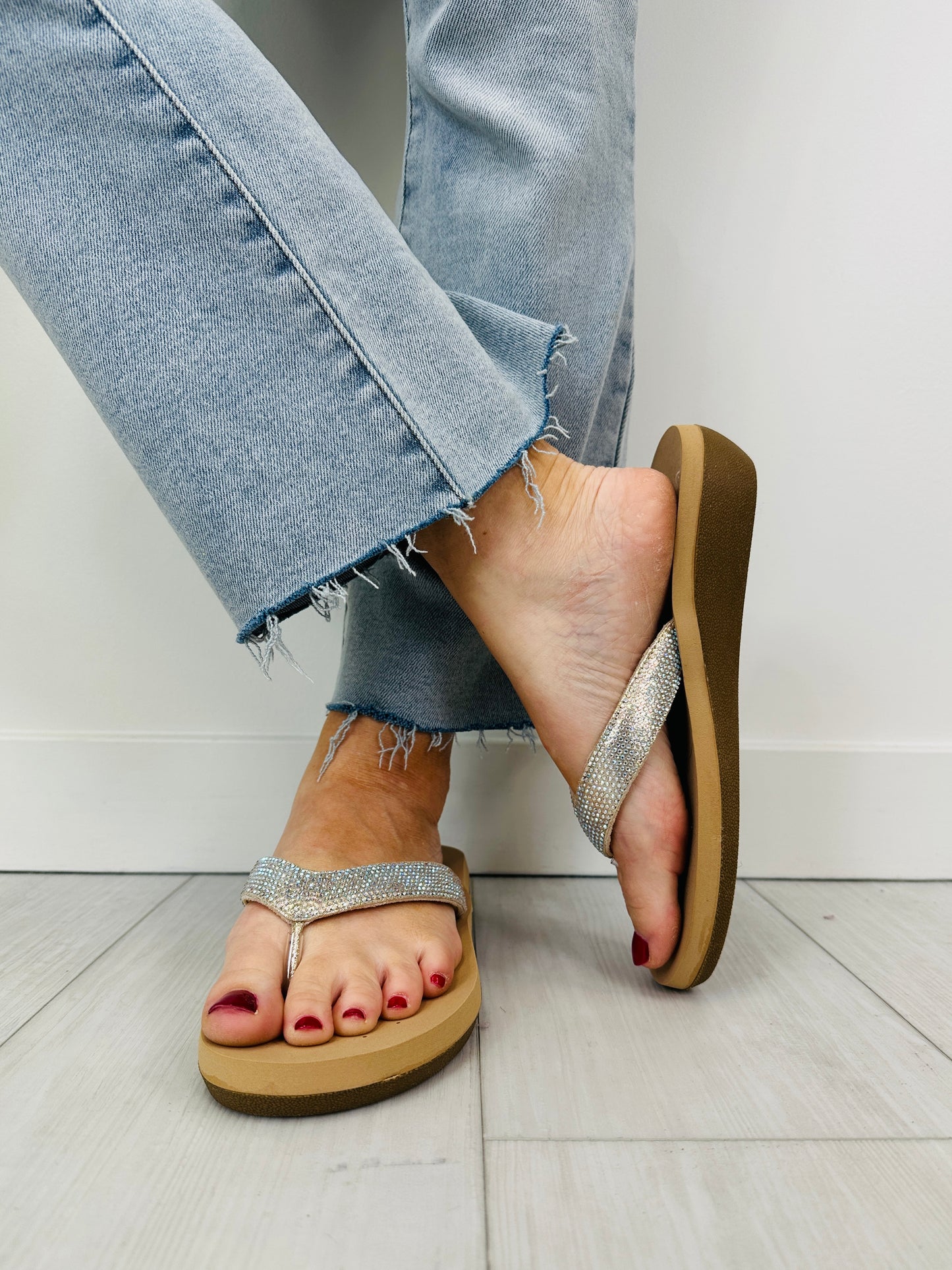 Radiance Rise Flip Flops In Champagne