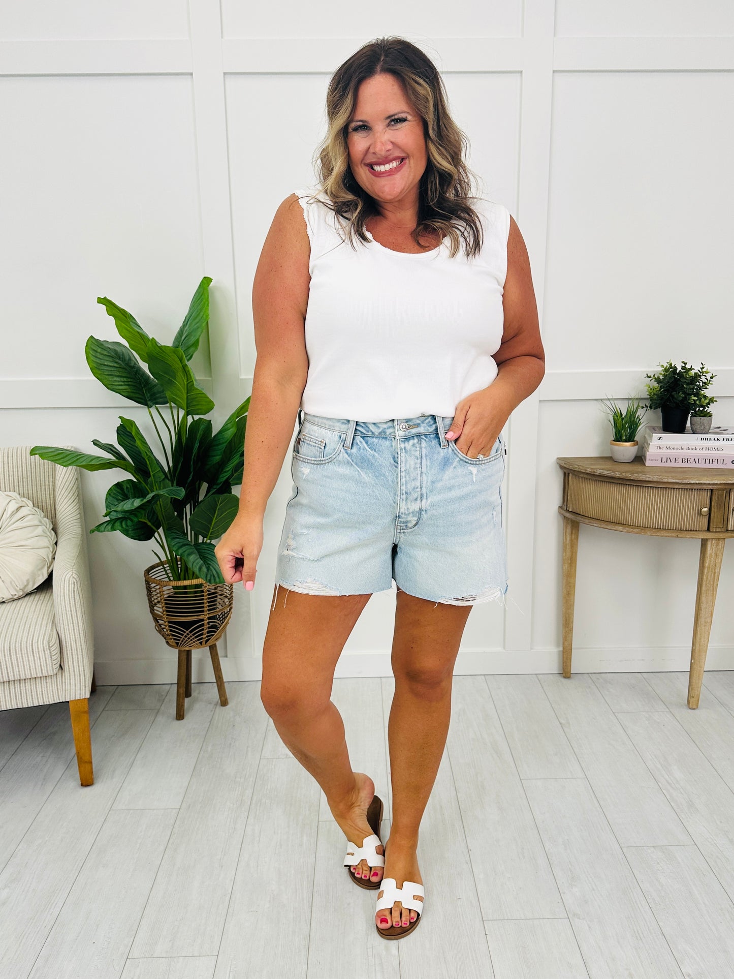 Judy Blue Quiet Confidence Rigid Magic Cut Off Shorts