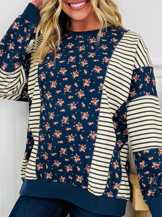 Blooming Beauty Pullover In Navy