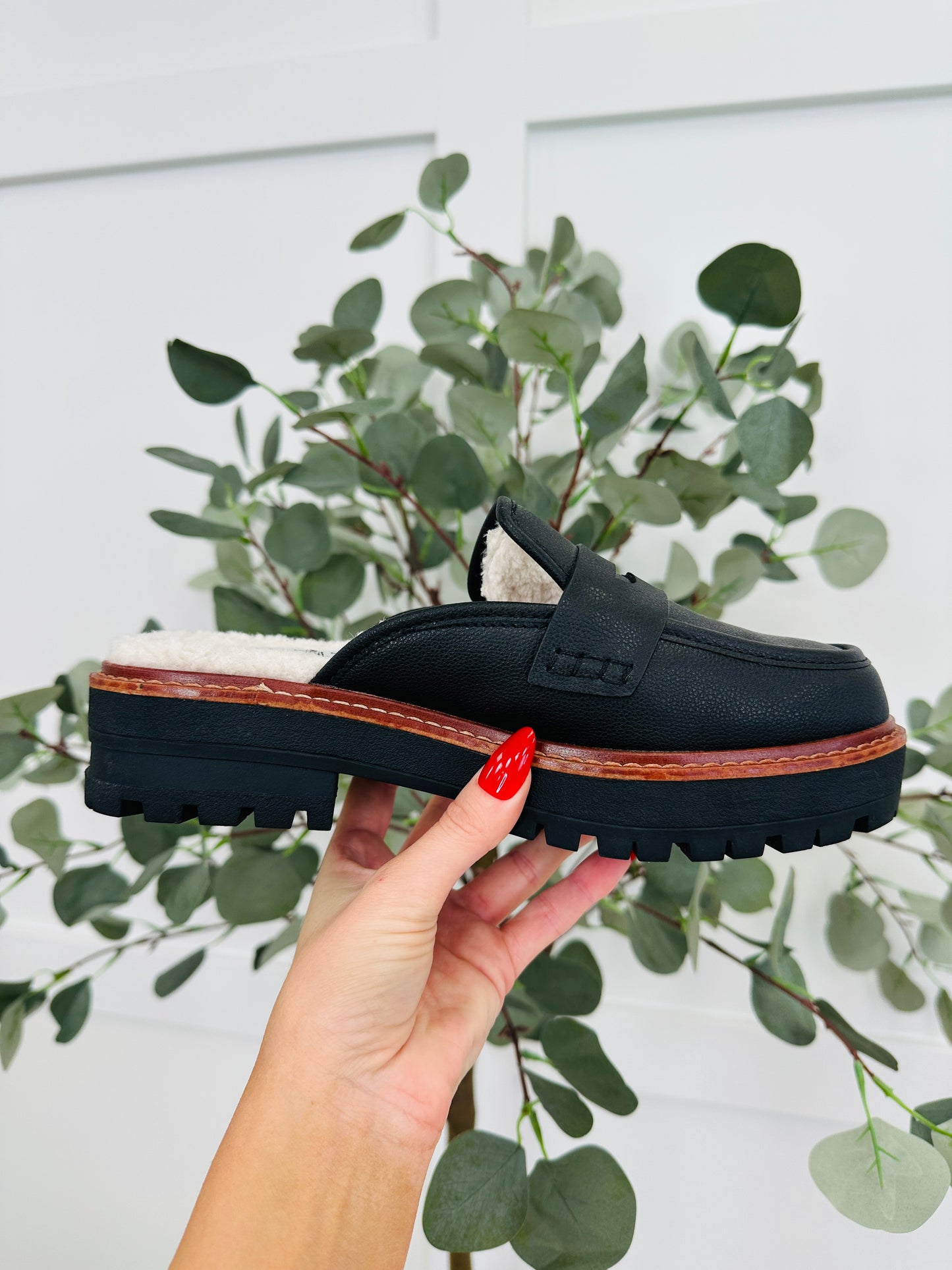 The Cozy Commander Mules in Black