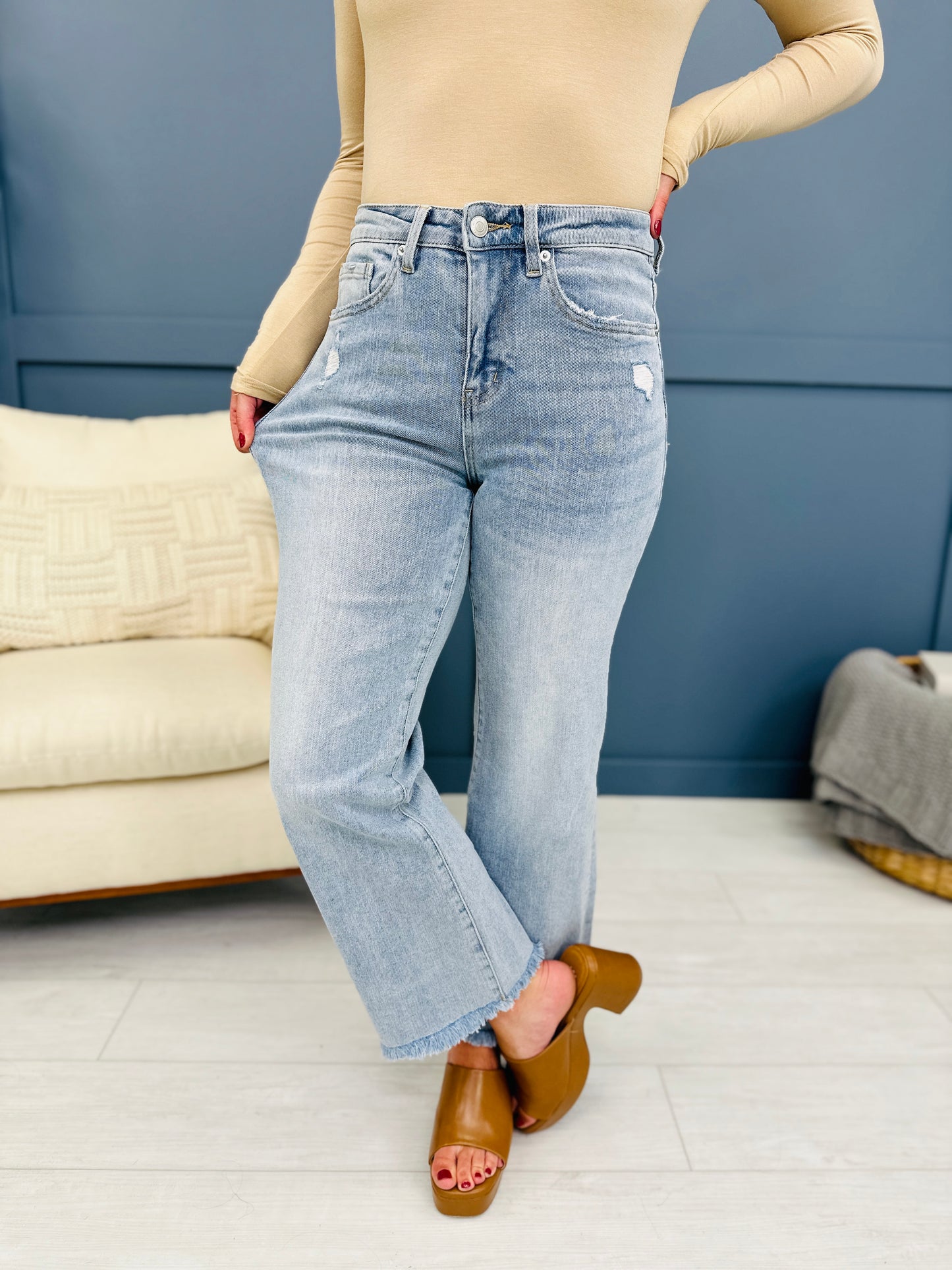 Pop, Lock, and Crop It Wide Leg Cropped Jeans in Reg/Curvy