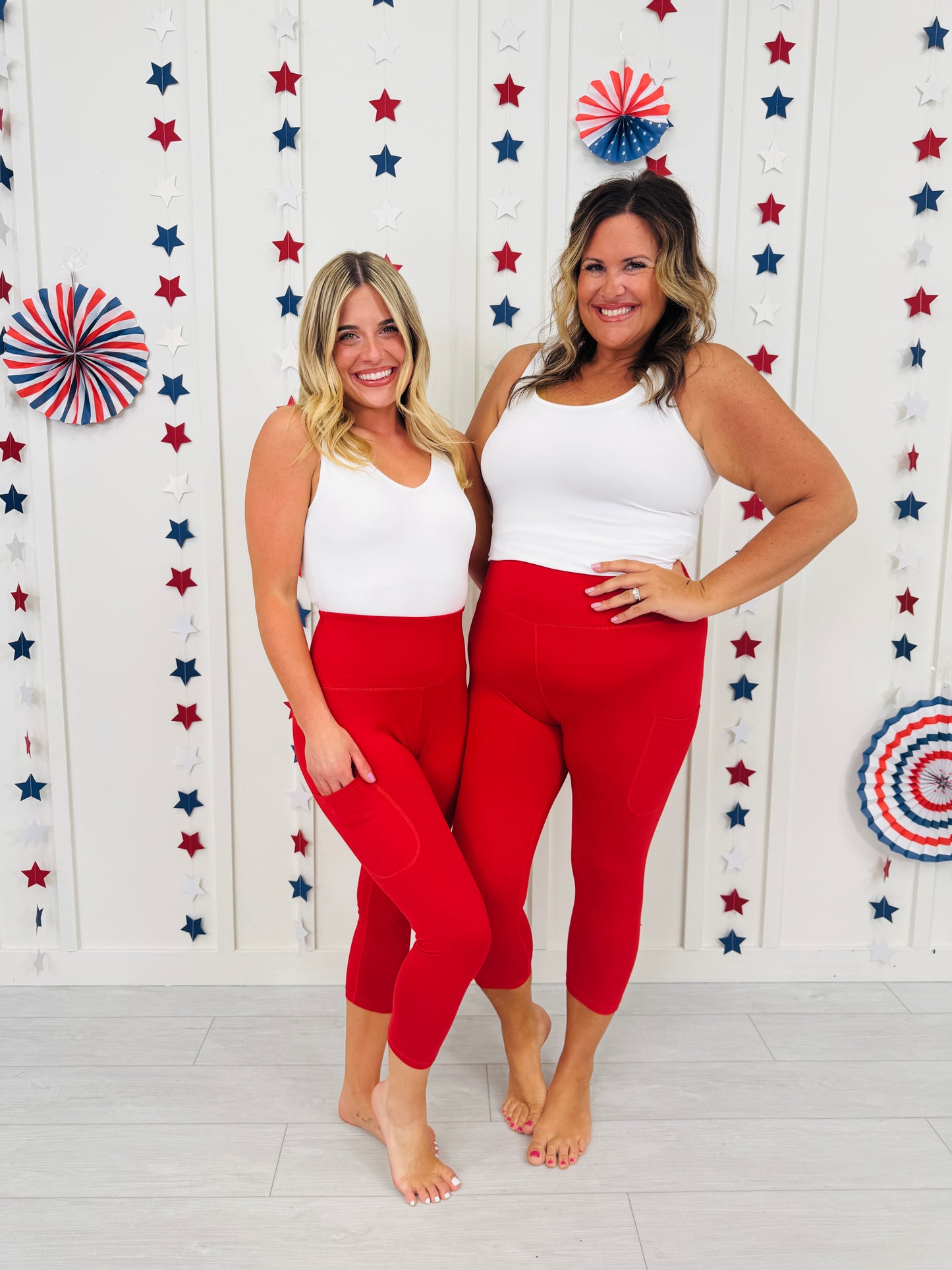 MOCO Exclusive Red Capri Leggings