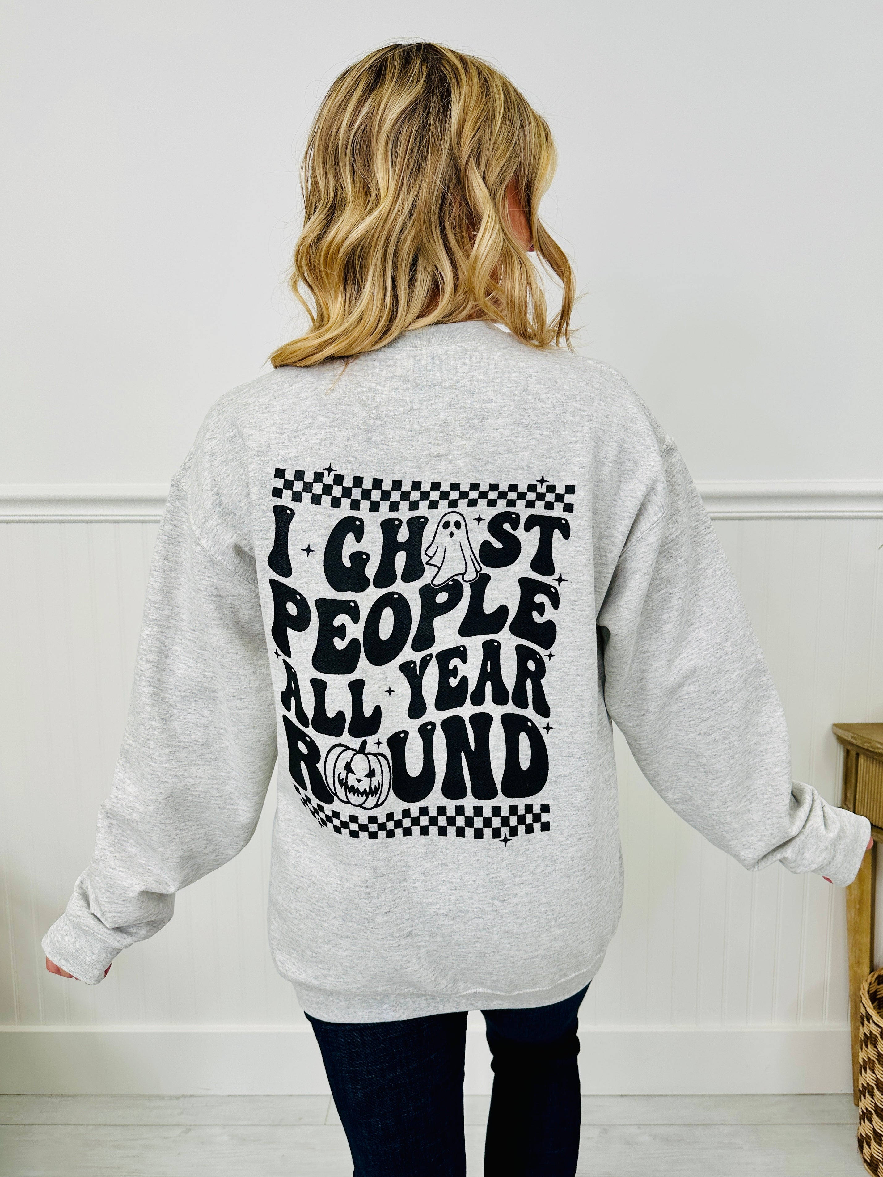 【きゃん】YOU OR SOMEONE LIKE YOU Ghost People All Year Round Graphic Crewneck Sweatshirt