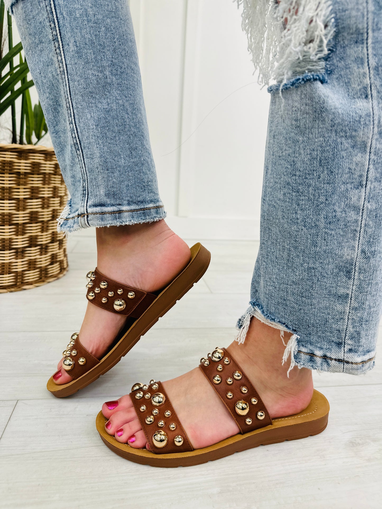Being The Moment Sandals In Cognac