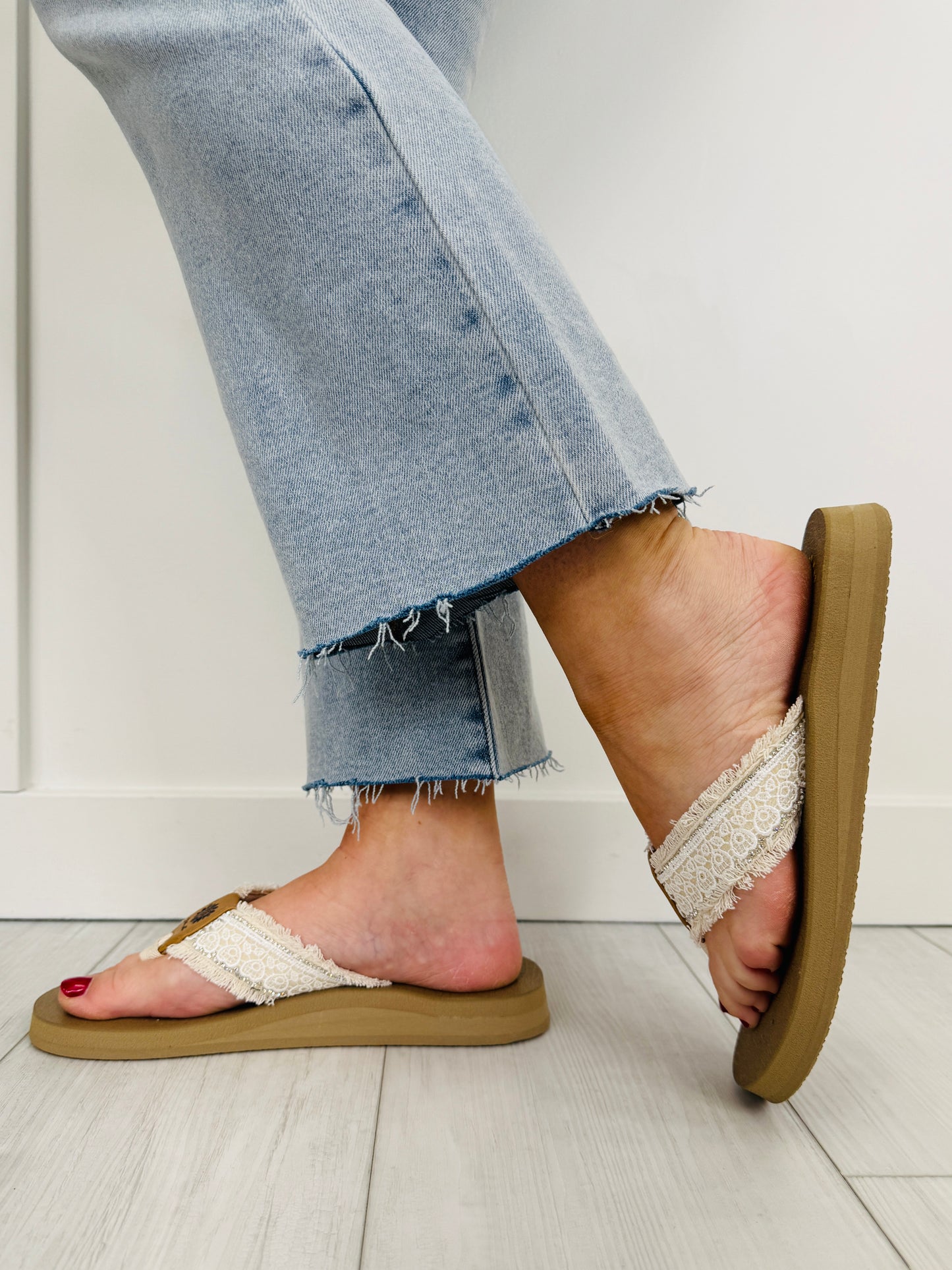 Barefoot in the Breeze Flip Flops In Taupe