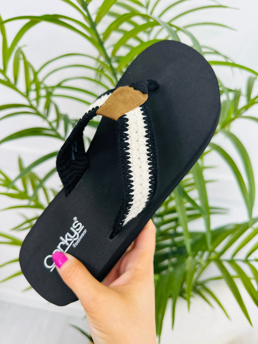 Simple Shore Flip Flops In Ivory Black