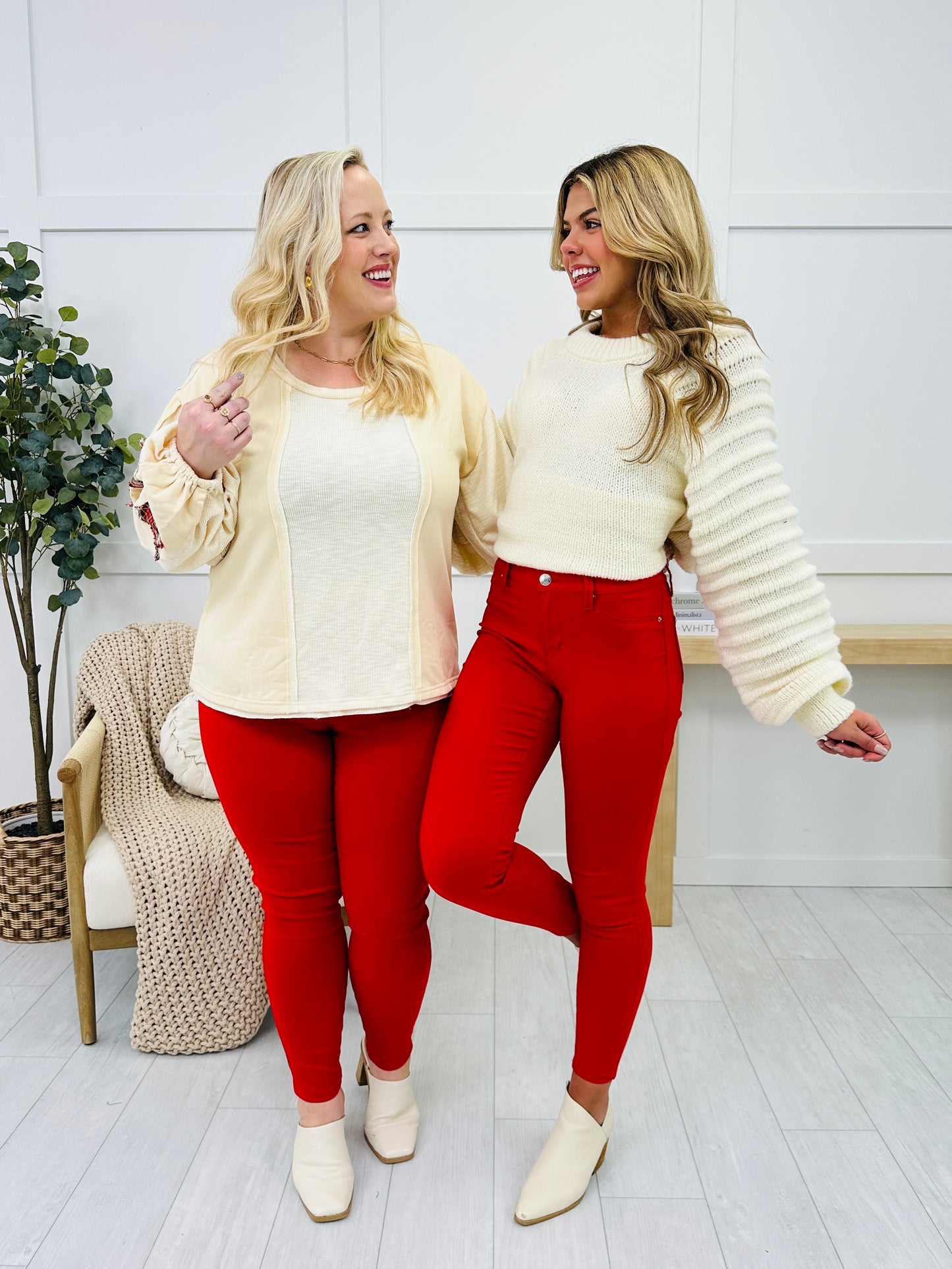 YMI Candy Cane Crush Super Stretch Skinny Pants in Reg/Curvy