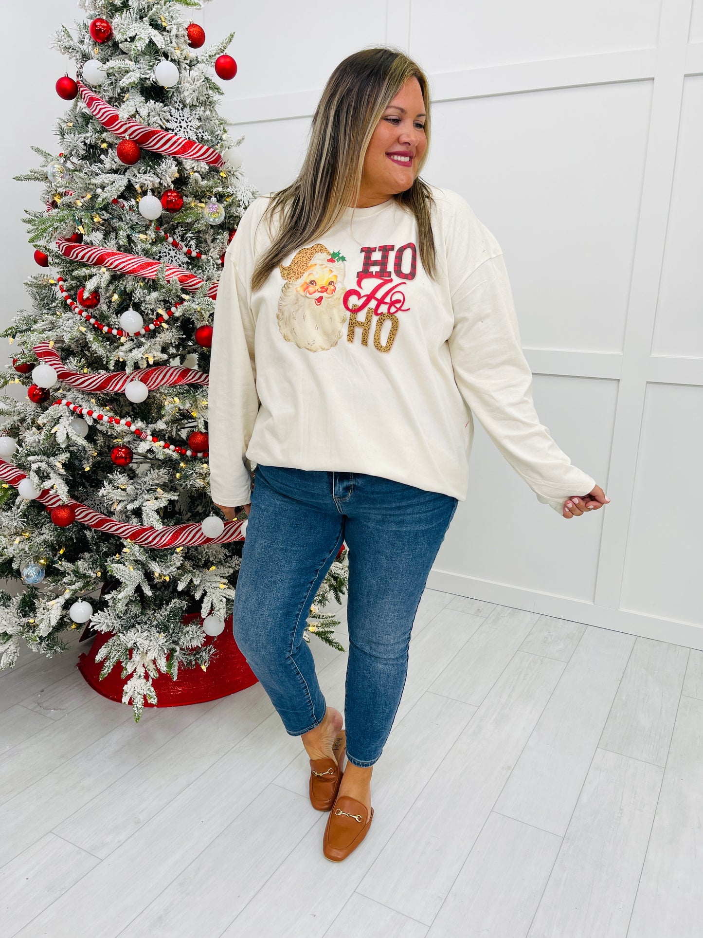 REG/CURVY Ho Ho Ho, Leopard Glow Graphic Tee