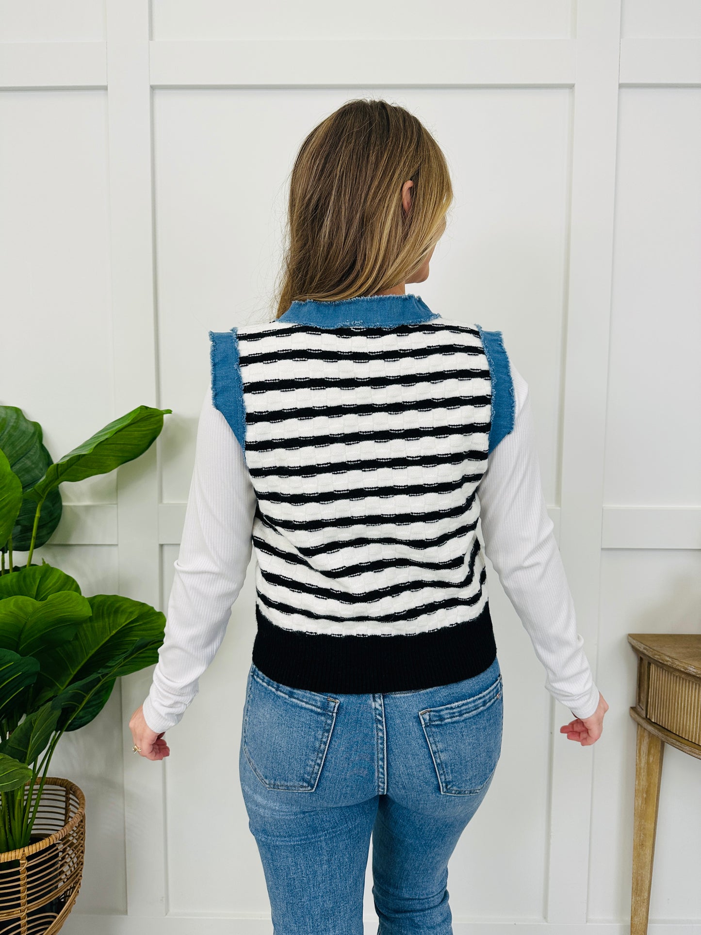 Calm Contrast Vest
