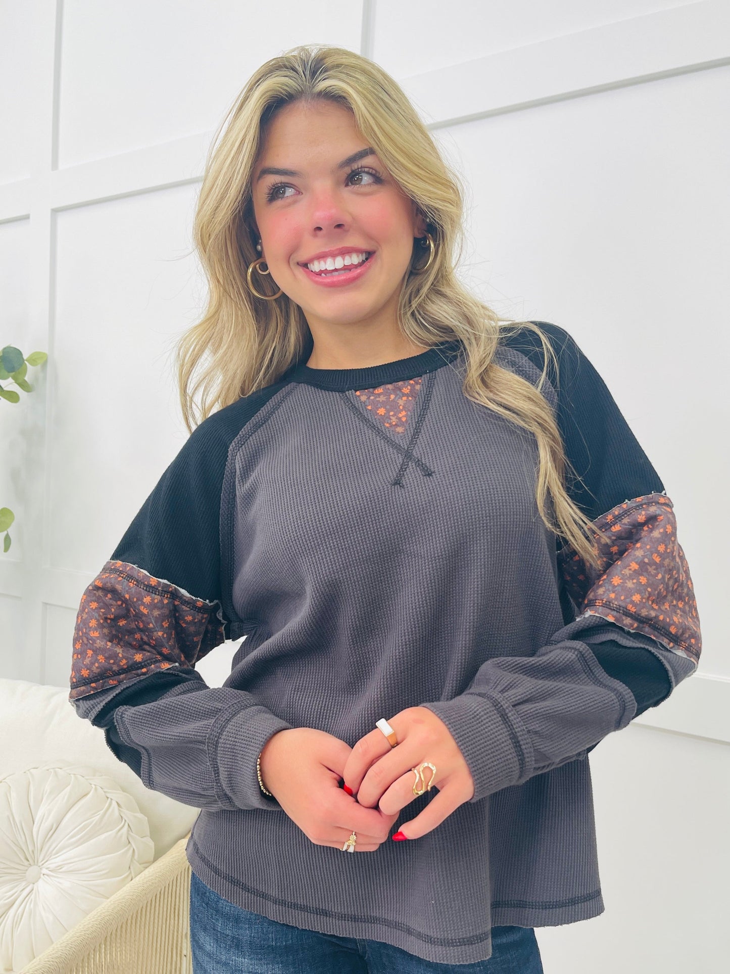 Restock! A Touch Of Floral Top In Charcoal