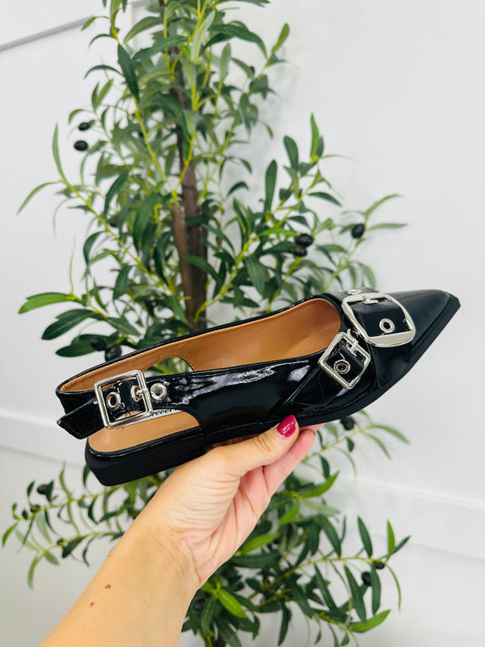 Gloss Factor Flat in Black