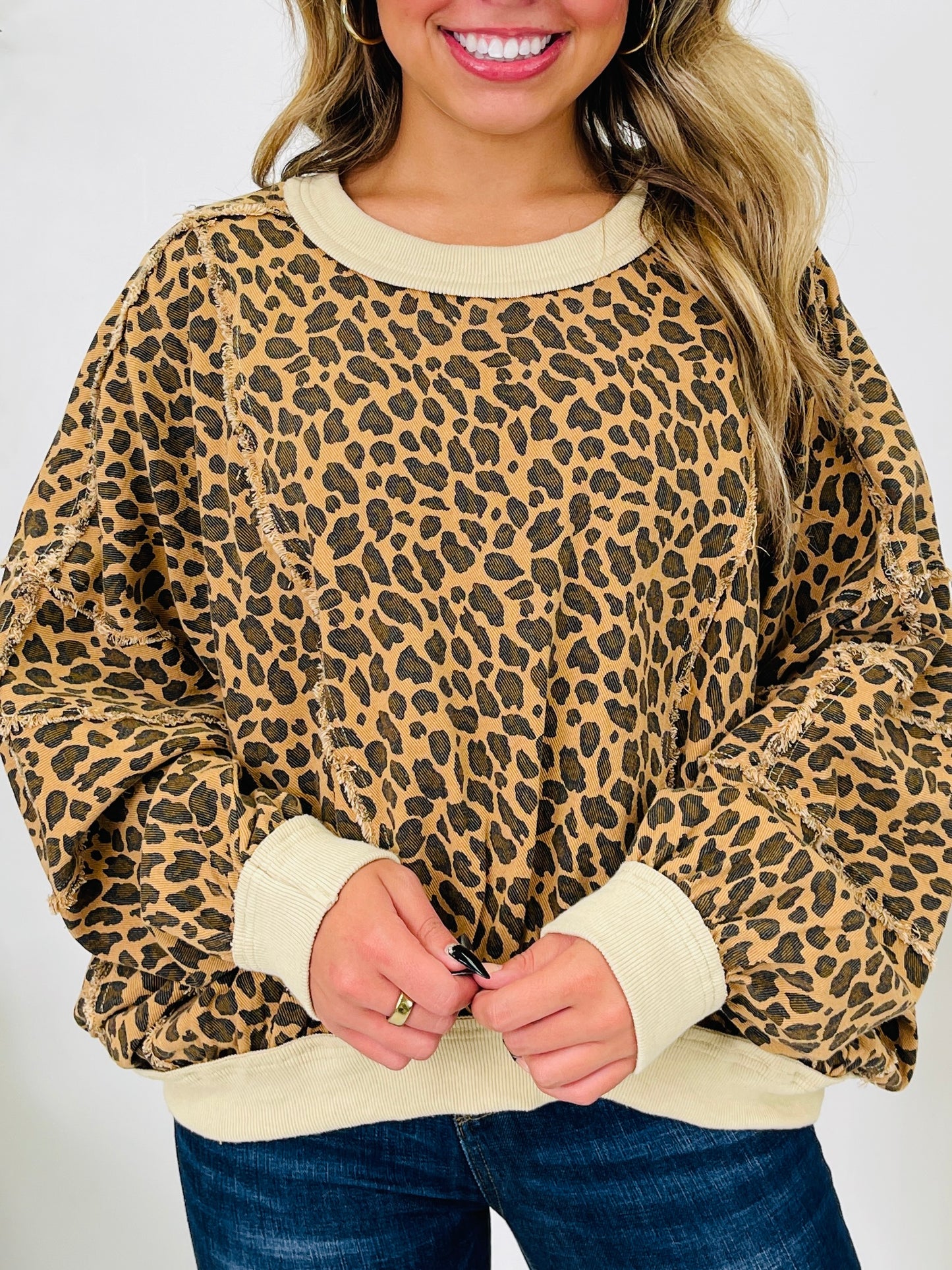 Savage Beauty Pullover