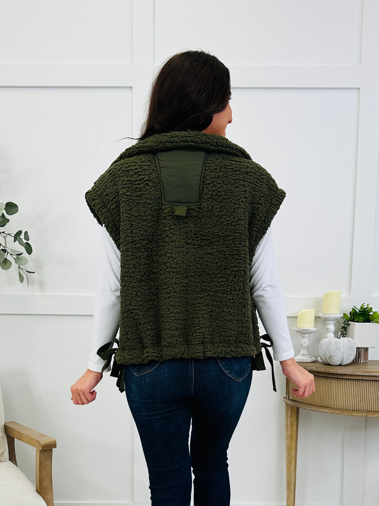 The Aspen Trail Vest In Dk Olive