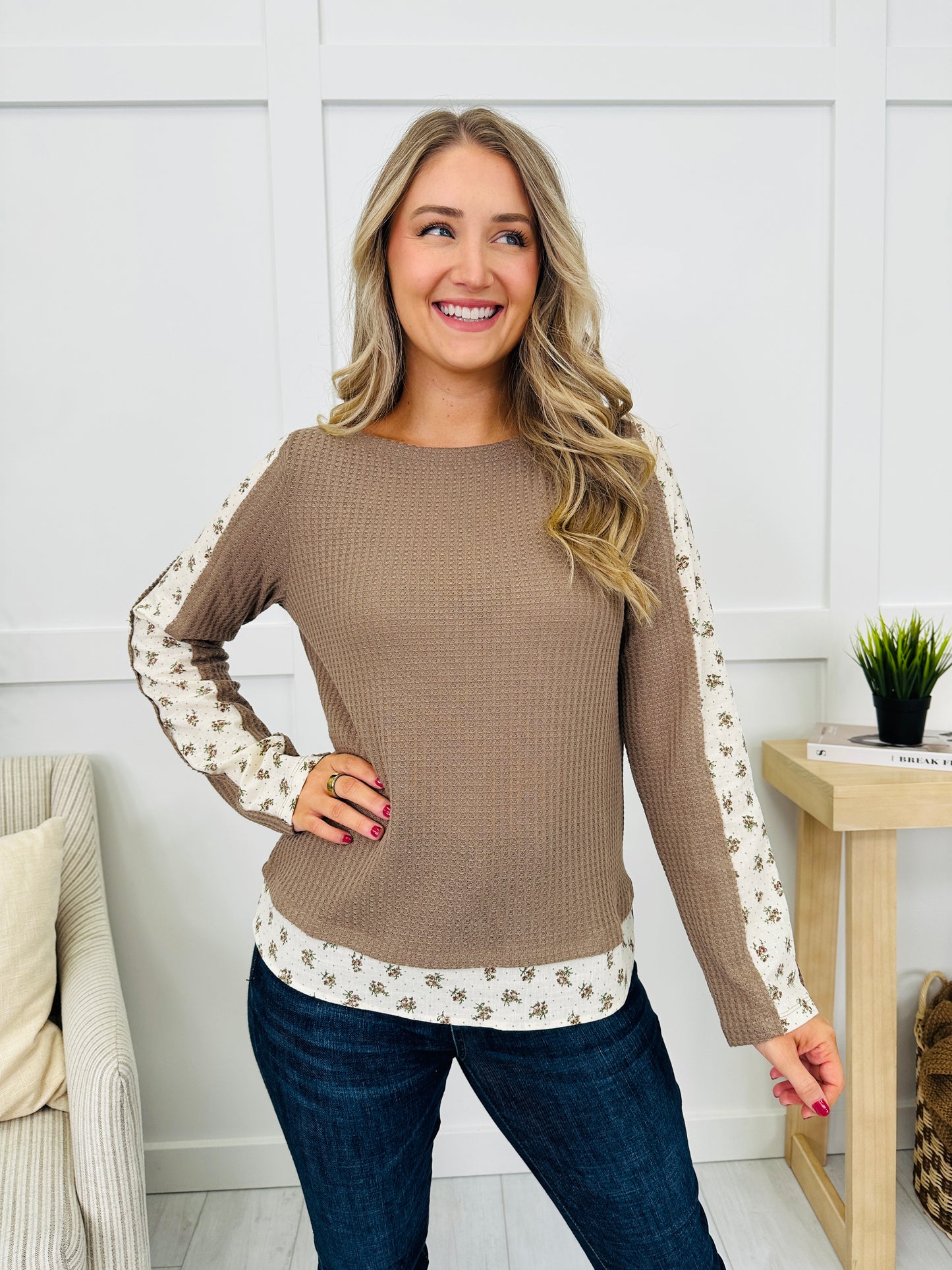 Bloom Along The Way Top in Mocha