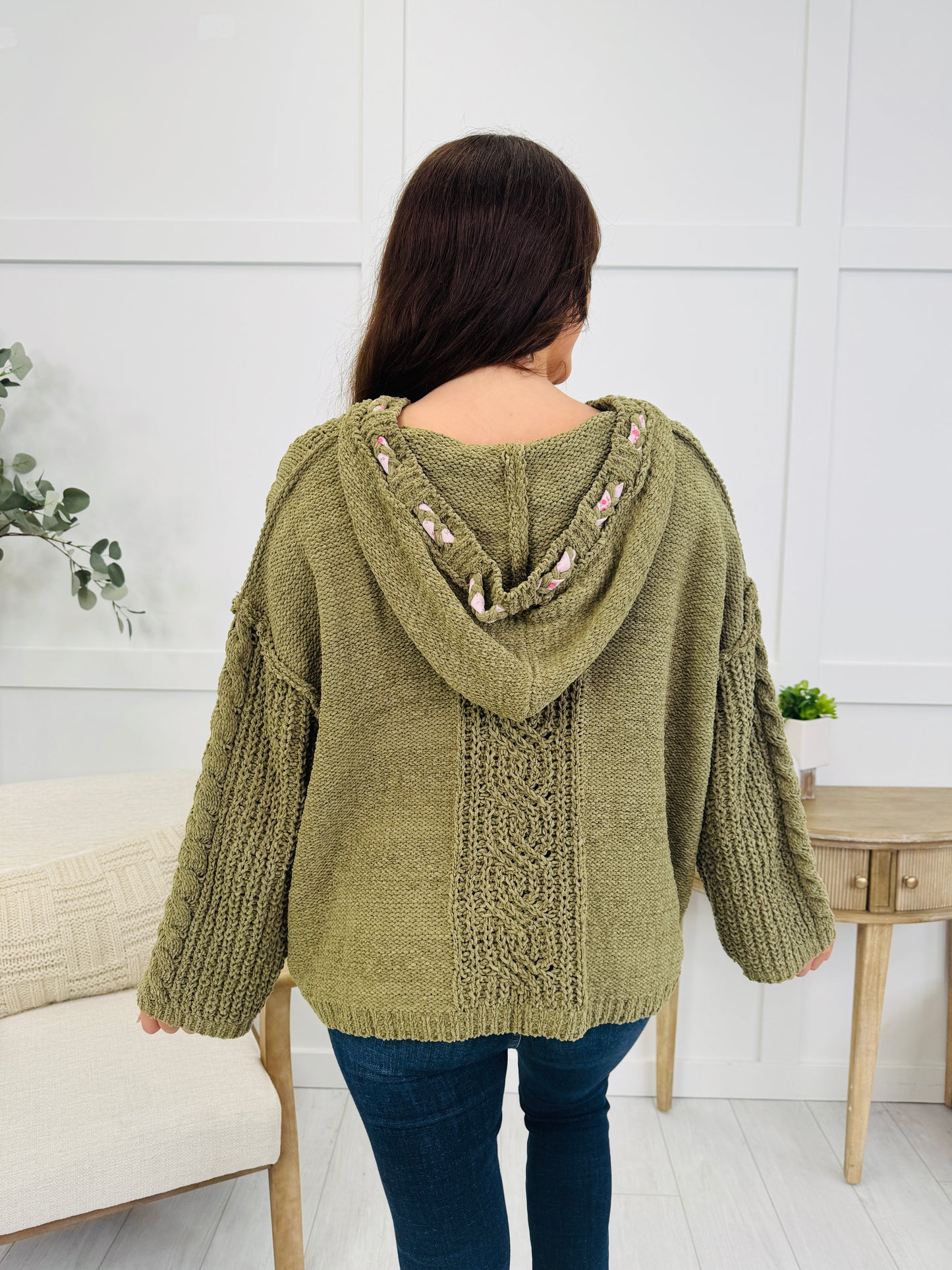 Fireside Cabernet Pullover Sweater In Moss Khaki