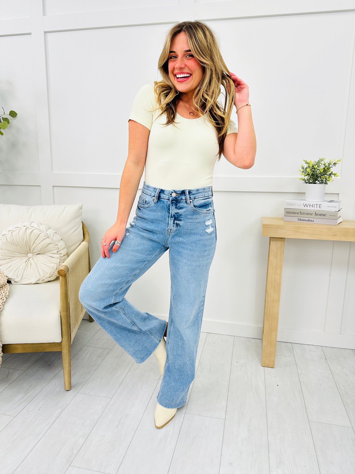 Mica No Regrets Wide Leg Jeans in Reg/Curvy