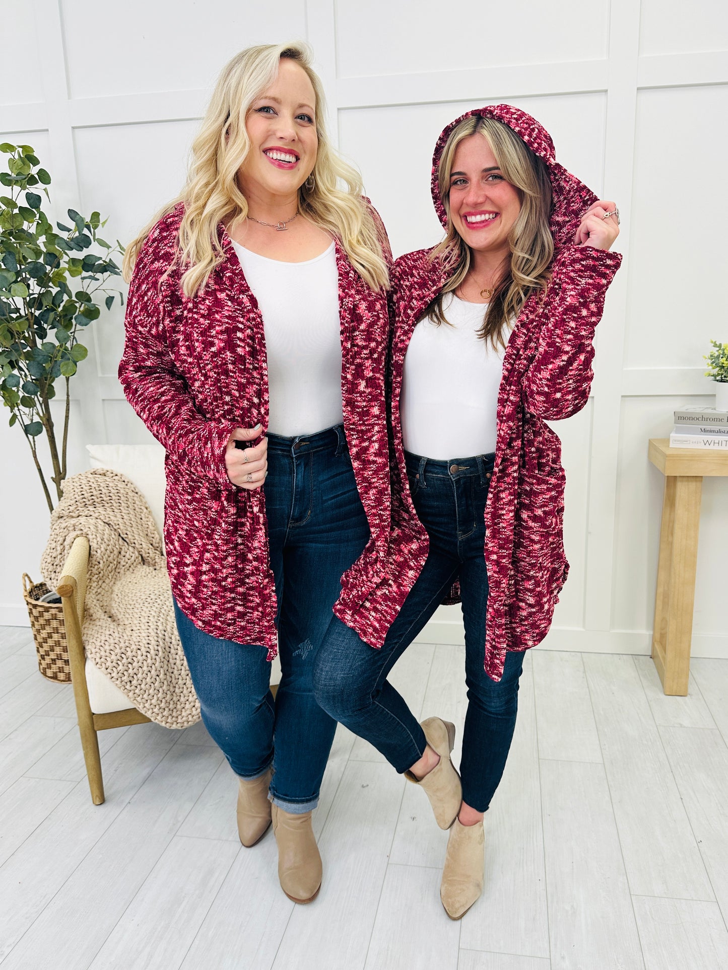 REG/CURVY Cherry Bliss Cardigan