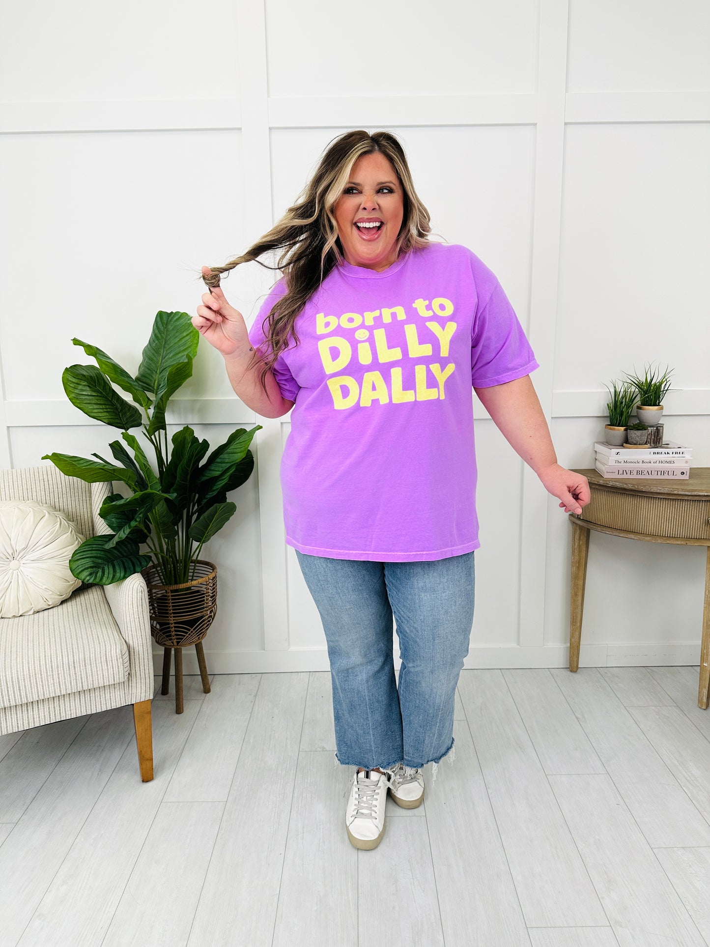 Born To Dilly Dally Graphic Tee