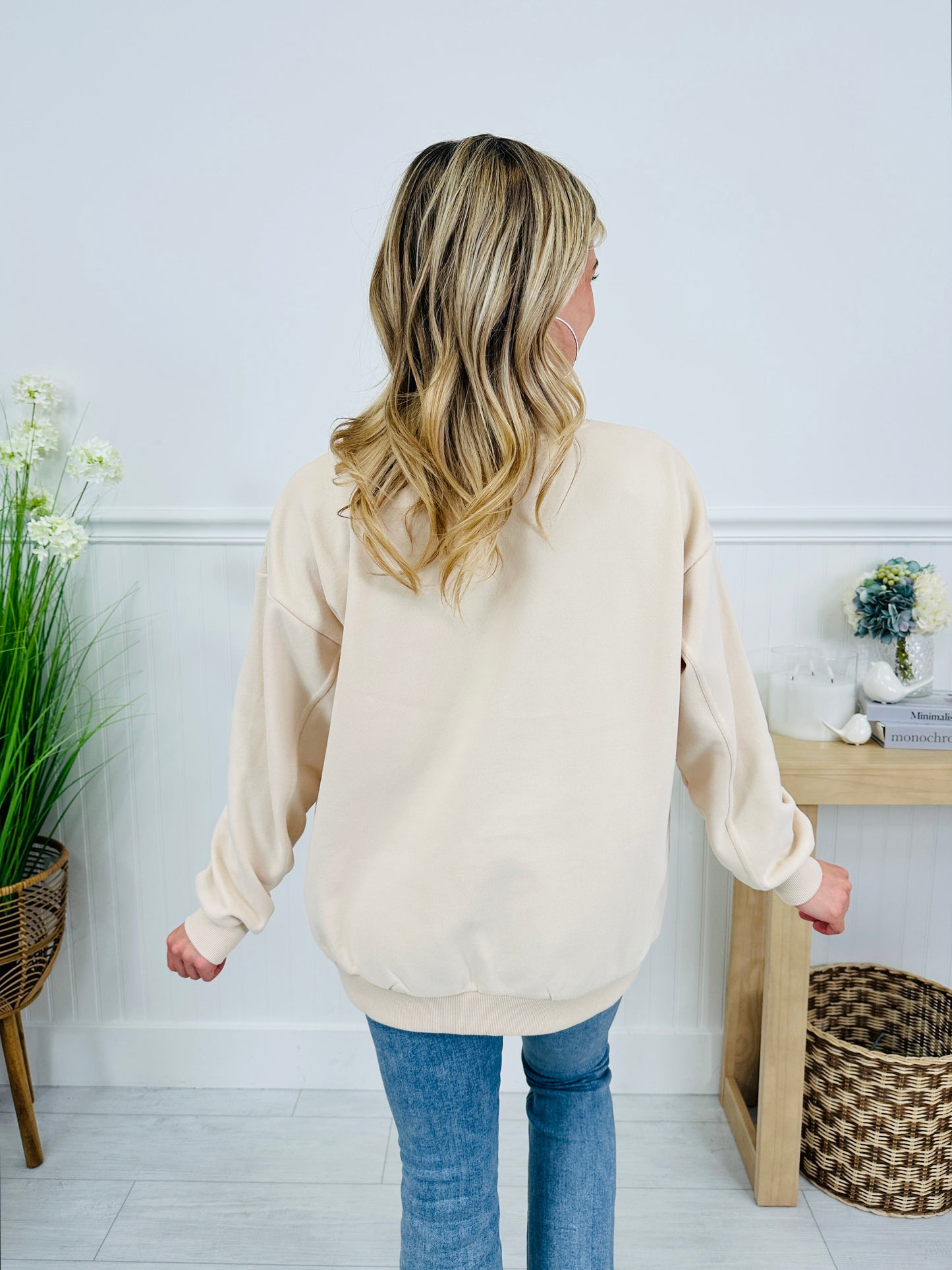 Teach MOCO Exclusive Crewneck In Taupe